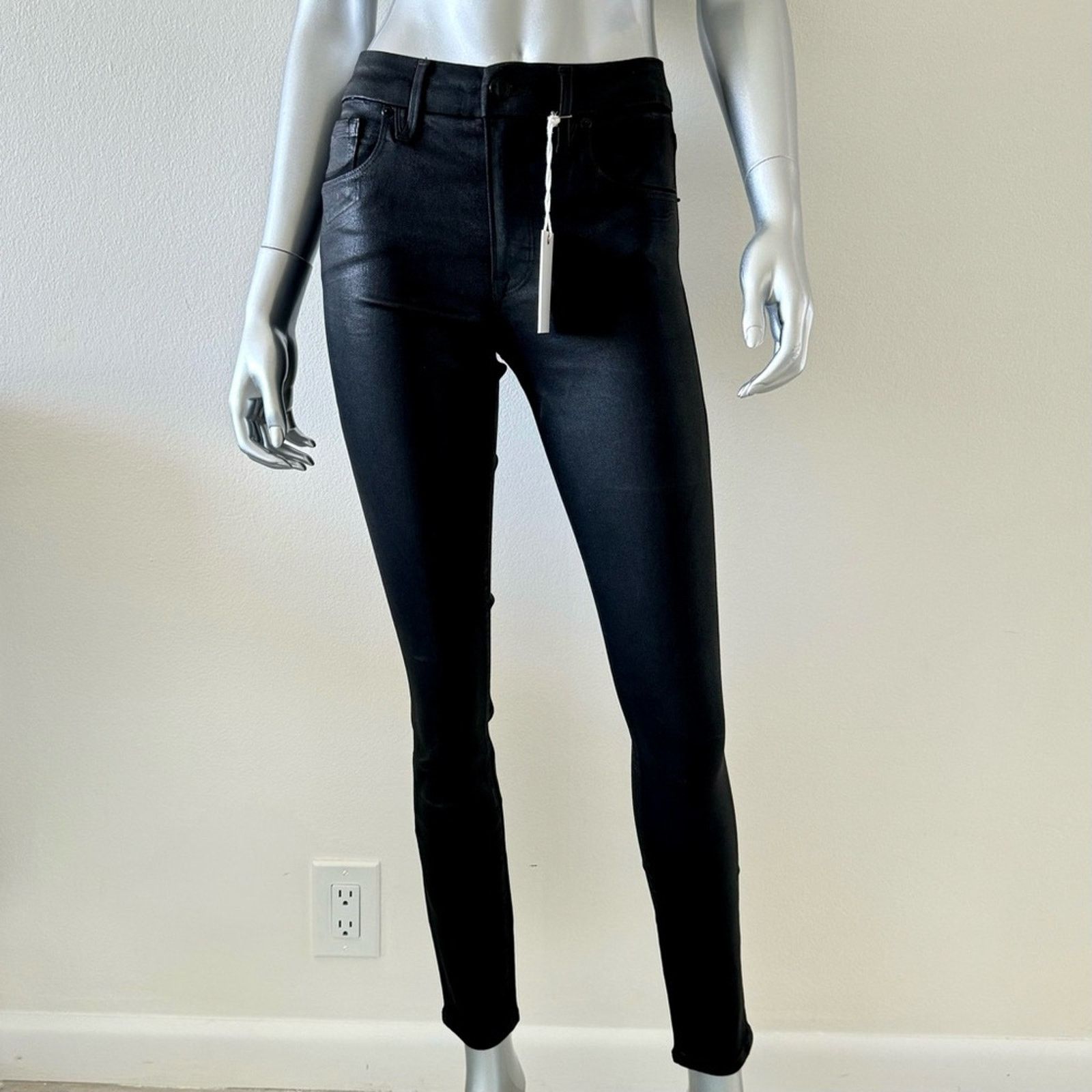 Good American NWT! Good American Black Jeans, Size 2/26 Size 26" / US 2 / IT 38 - 1 Thumbnail