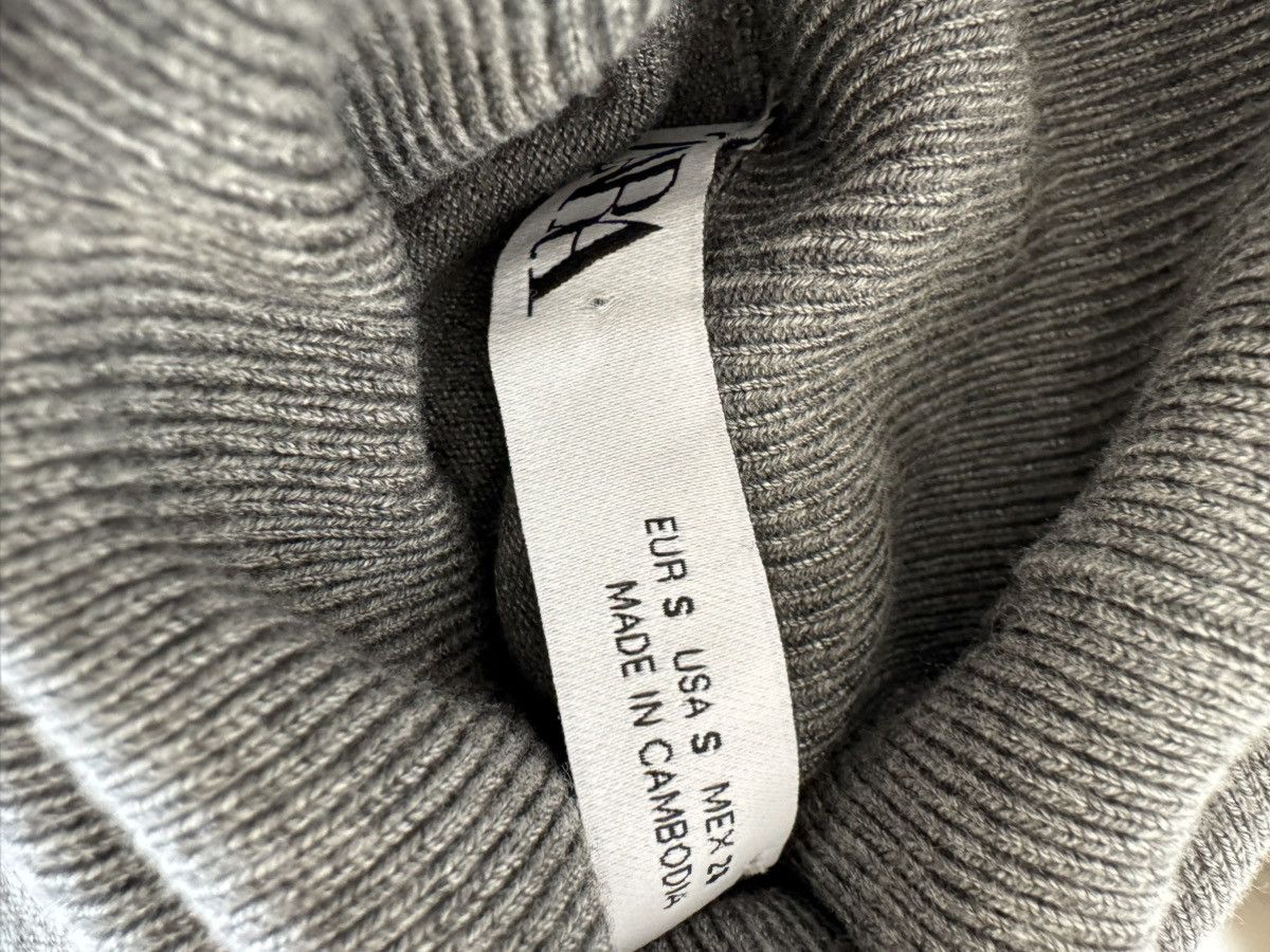 Zara Zara S grey turtleneck 3/4 sleeve minimalist shirt comfy Size S / US 4 / IT 40 - 4 Thumbnail