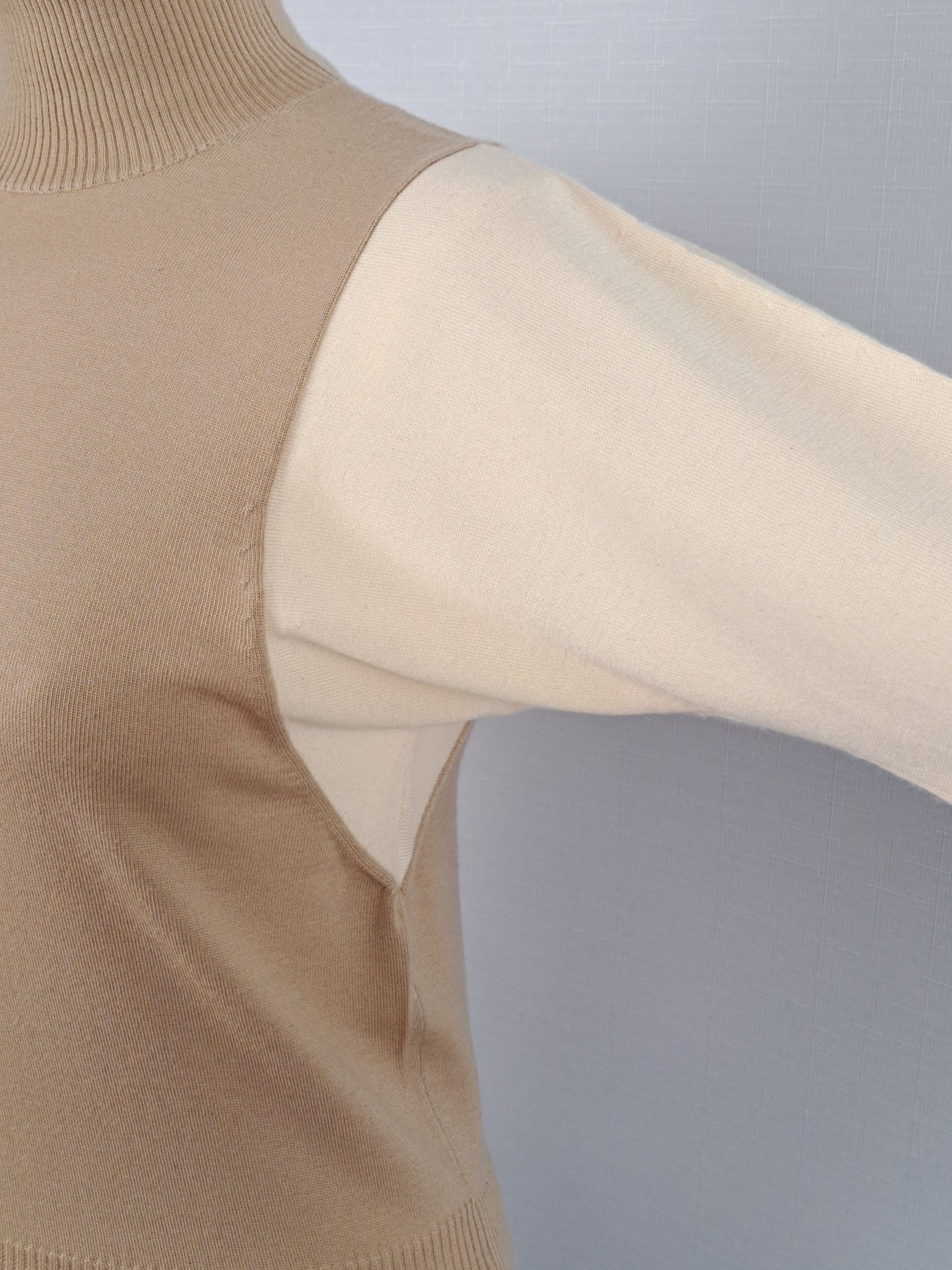 Gucci GUCCI lightweight cashmere turtleneck jumper. Size S / US 4 / IT 40 - 6 Thumbnail