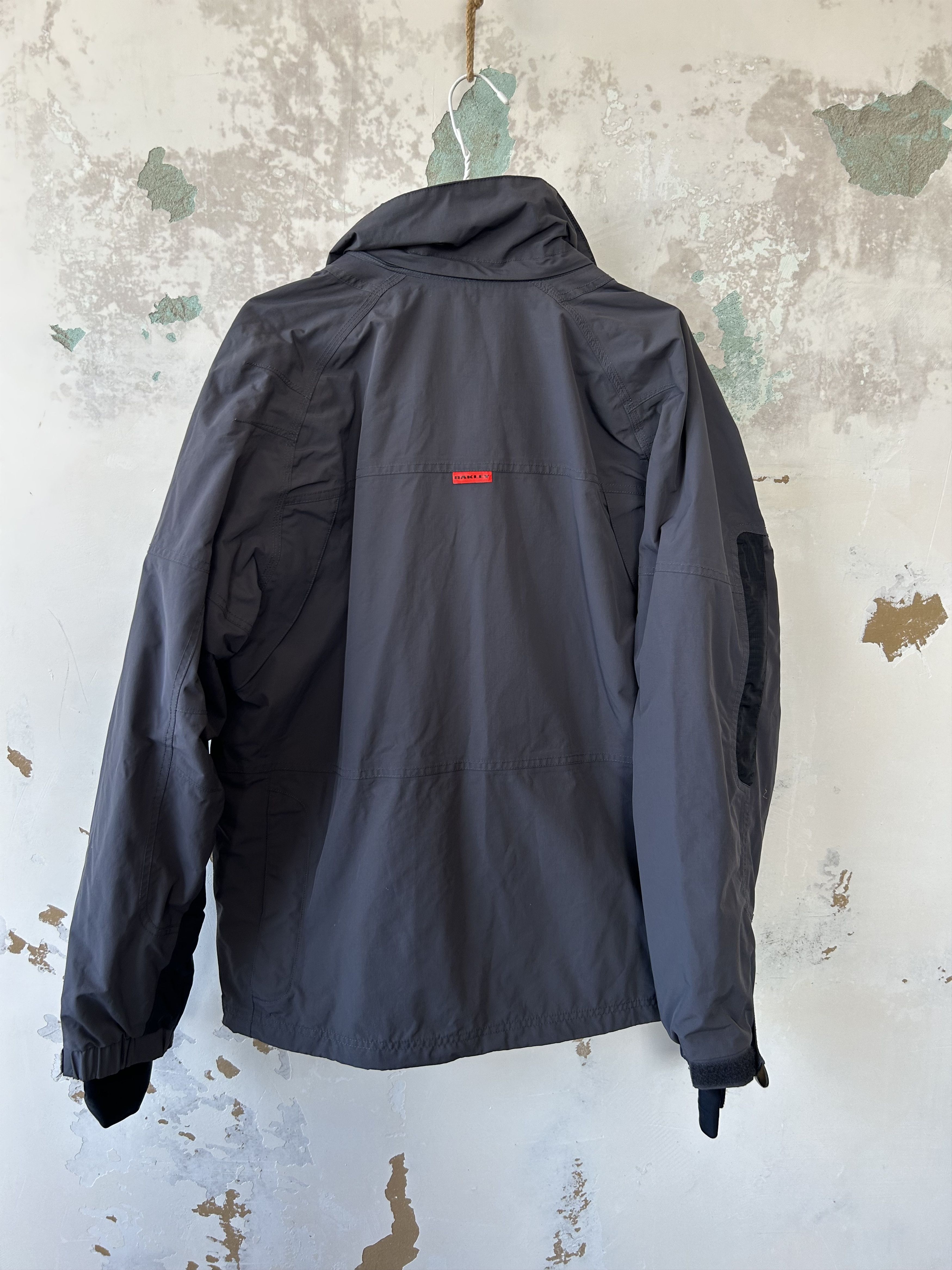 Oakley Vintage Oakley jacket gorpcore Size US M / EU 48-50 / 2 - 7 Thumbnail