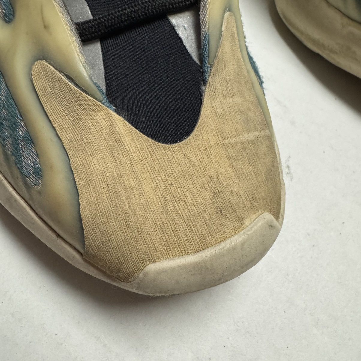 Yeezy adidas Yeezy 700 V3 Kyanite ART GY0260 Shoes Size 7.5 Size US 7.5 / EU 40-41 - 10 Thumbnail