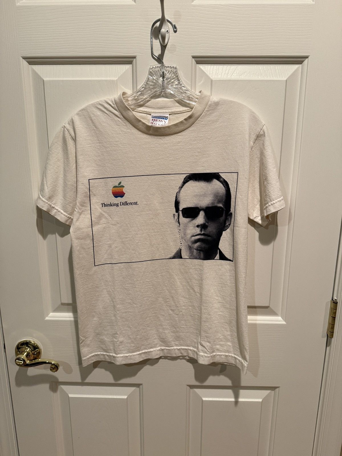 Apple Thinking Different Agent Smith The Matrix Beige Tee Size US XS / EU 42 / 0 - 1 Thumbnail