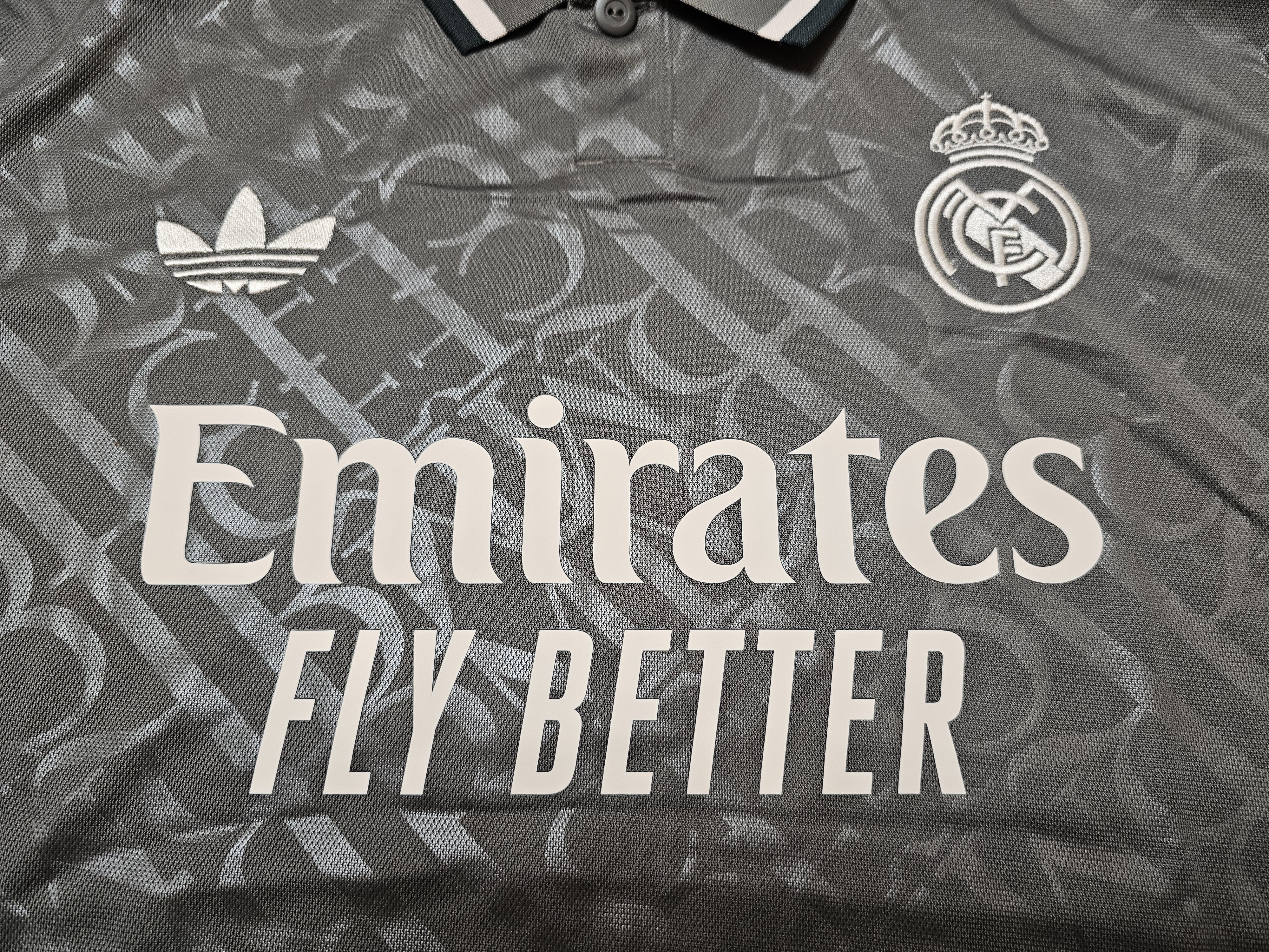 Adidas REAL MADRID 2024 2025 MBAPPE THIRD FOOTBALL SOCCER JERSEY Size US XL / EU 56 / 4 - 3 Thumbnail