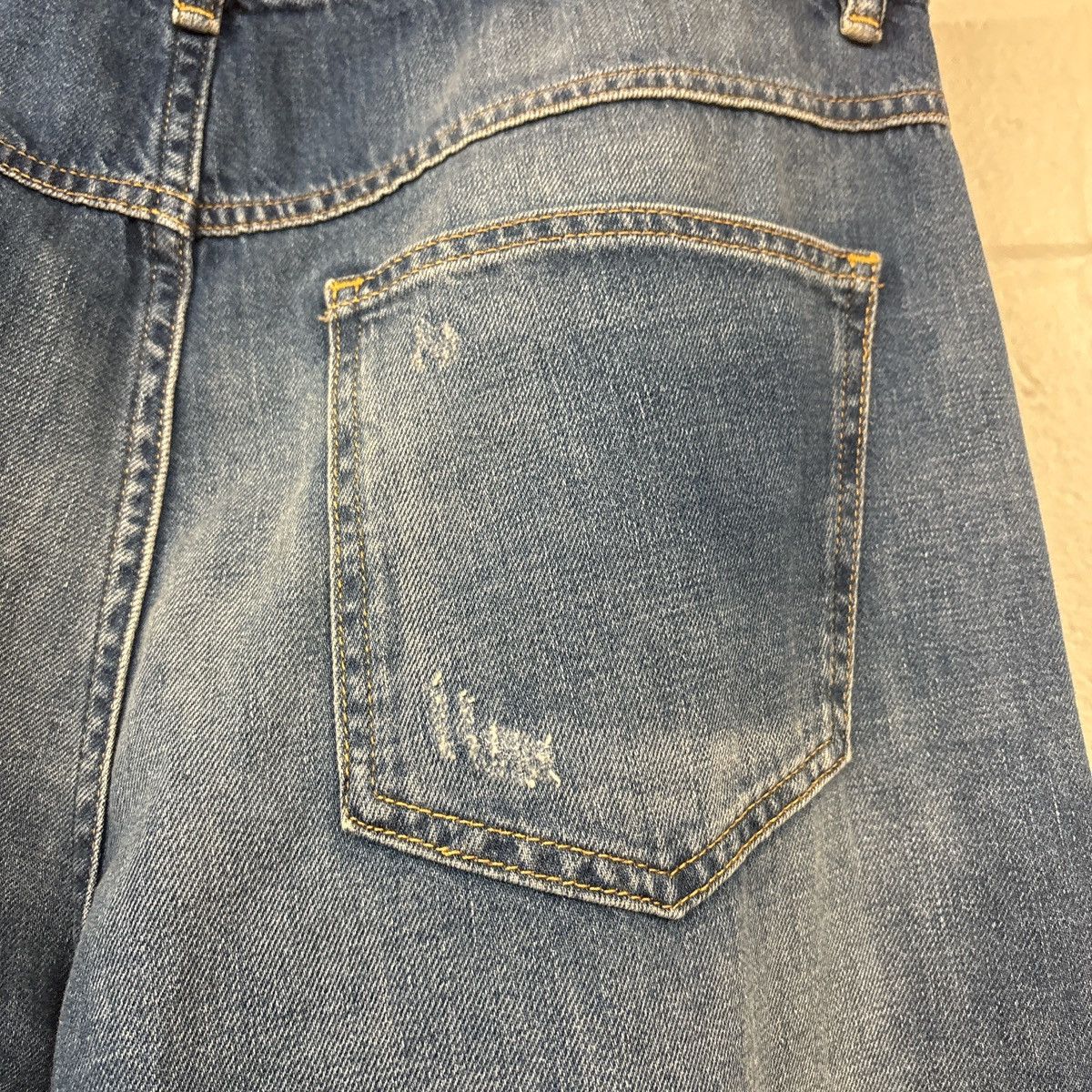 CLOSED ITALIAN DENIM Size US 33 - 3 Thumbnail