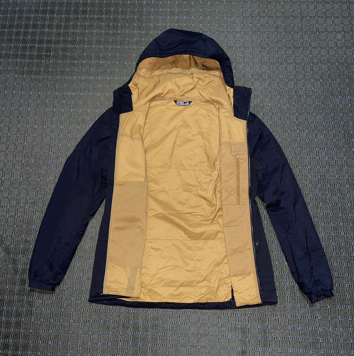Arc'teryx Arcteryx Atom Lt Hoody 24k Size US L / EU 52-54 / 3 - 3 Thumbnail