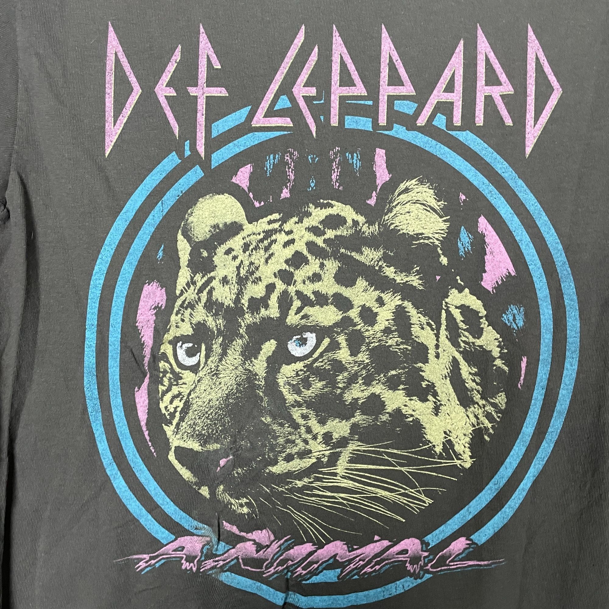 Led Zeppelin Def Leppard Animal Rock T-shirt size Extra Small Size XS / US 0-2 / IT 36-38 - 3 Thumbnail