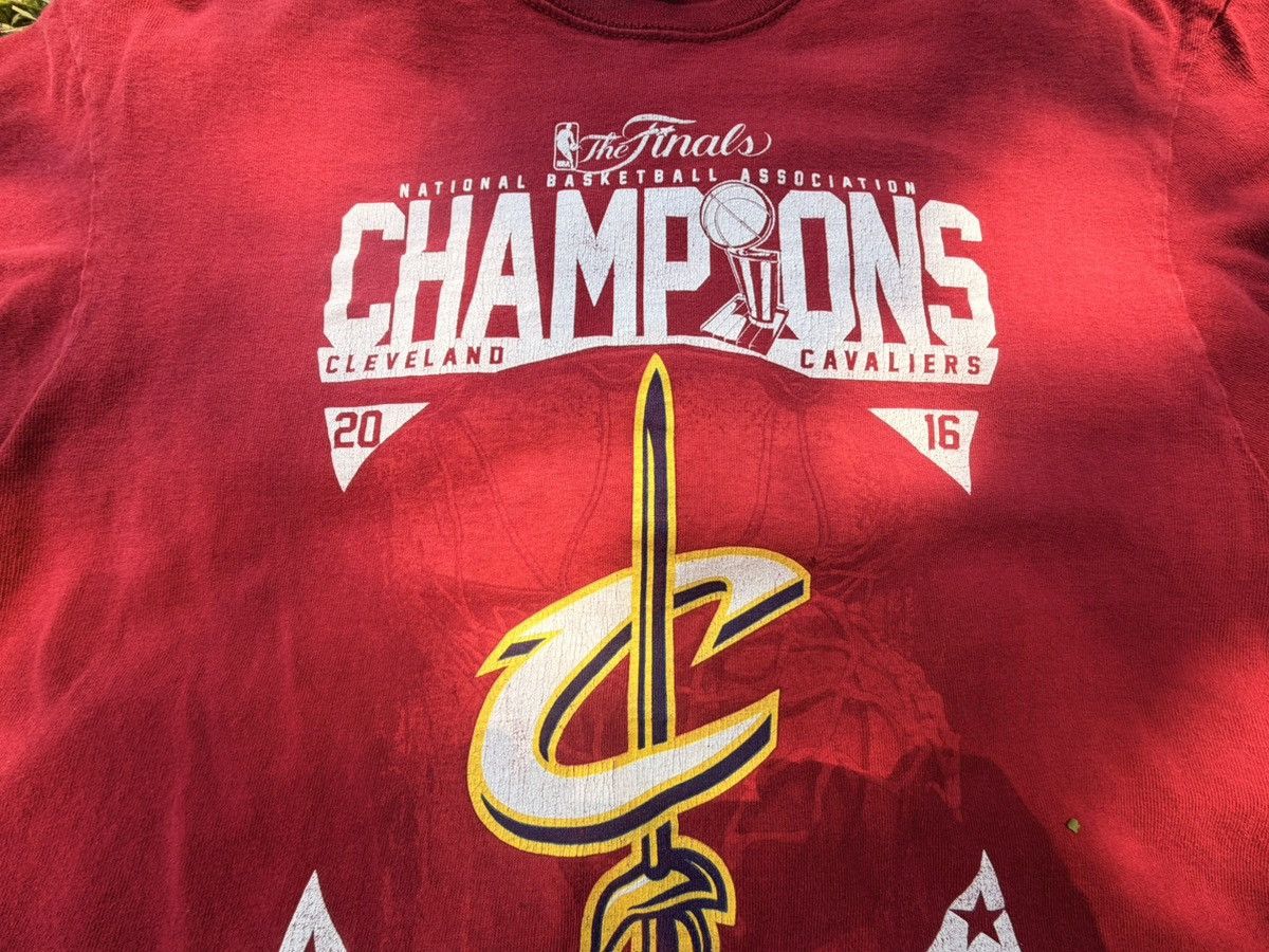 Vintage 2016 Cleveland Cavaliers NBA Final Champions tee Size Large Size US L / EU 52-54 / 3 - 3 Thumbnail