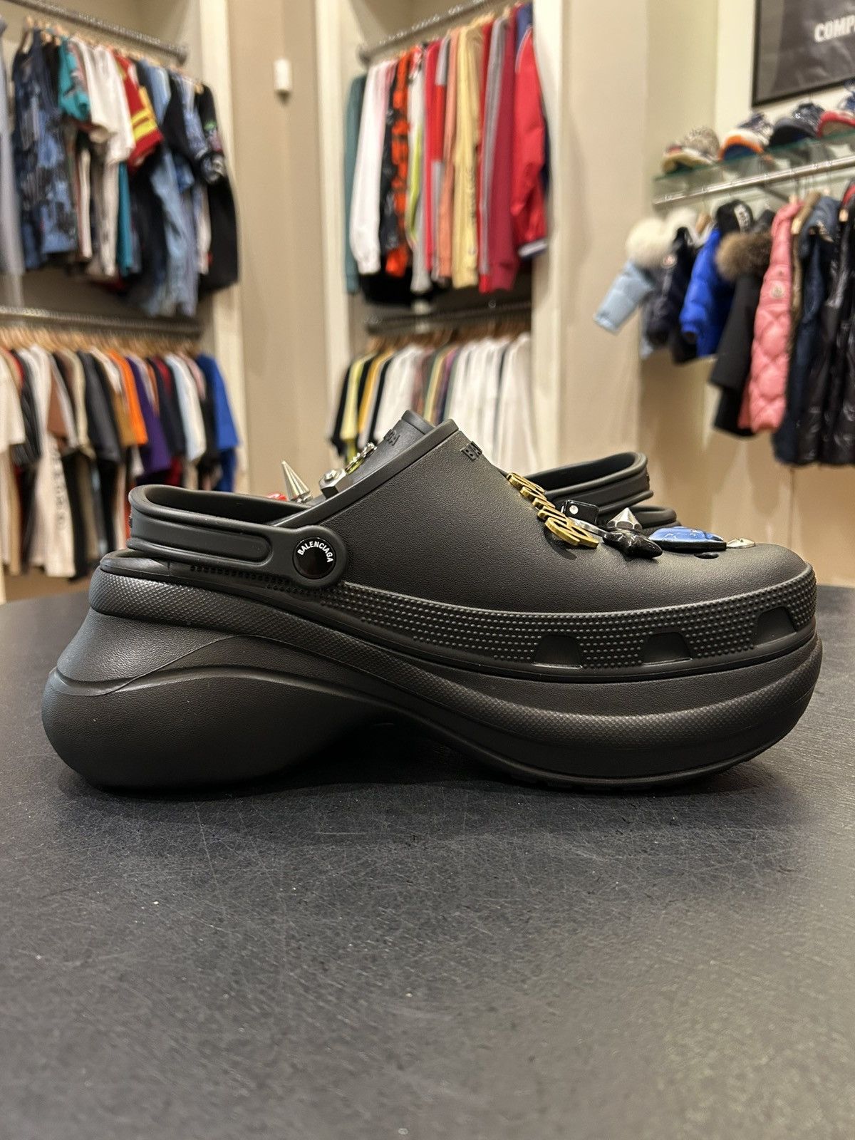 Balenciaga Balenciaga Crocs w/Jibbets Size US 10 / EU 43 - 4 Thumbnail