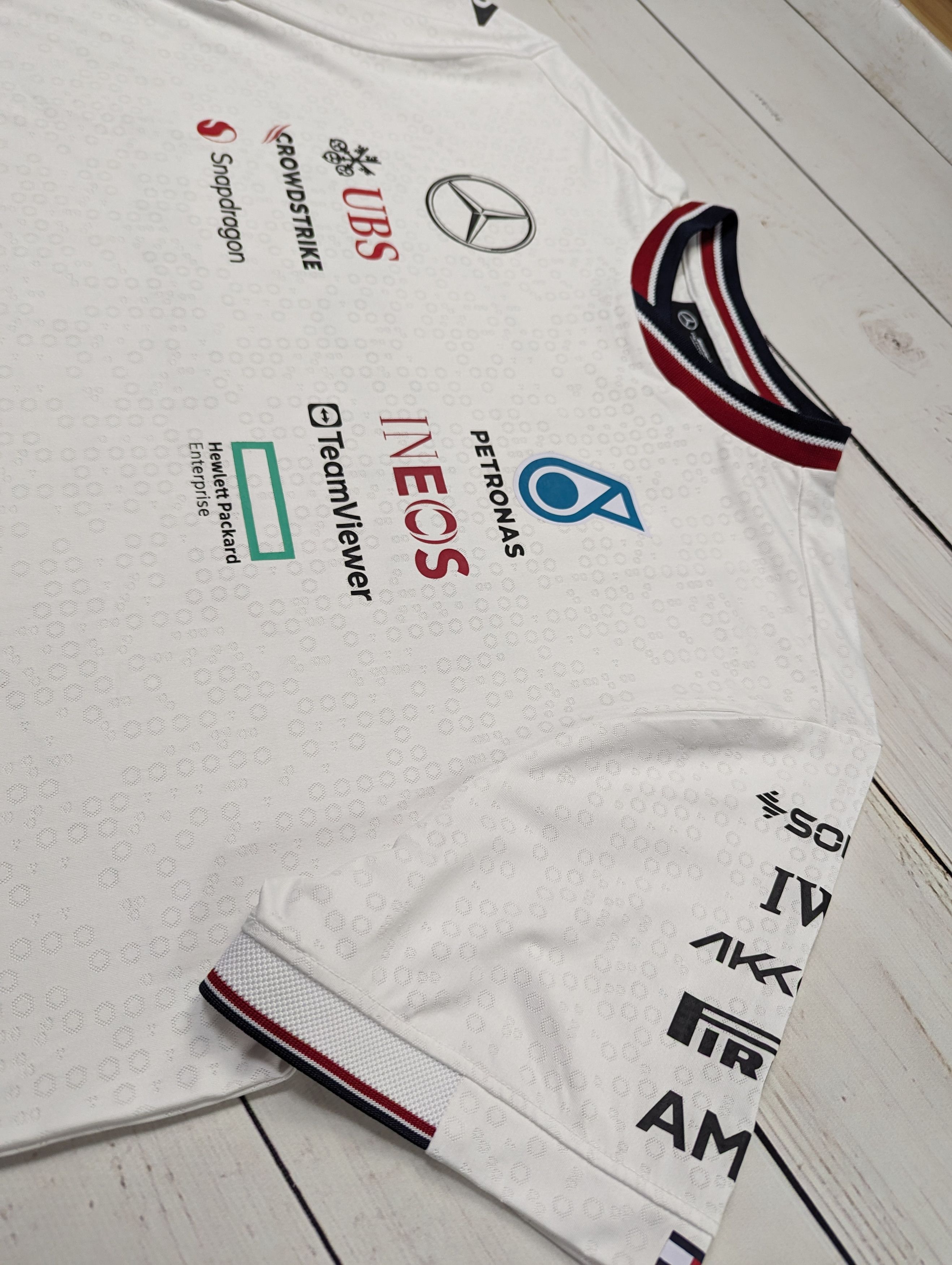 Mercedes-Benz Mercedes AMG Petronas 2024 Racing Jersey T-Shirt Size US XL / EU 56 / 4 - 7 Thumbnail