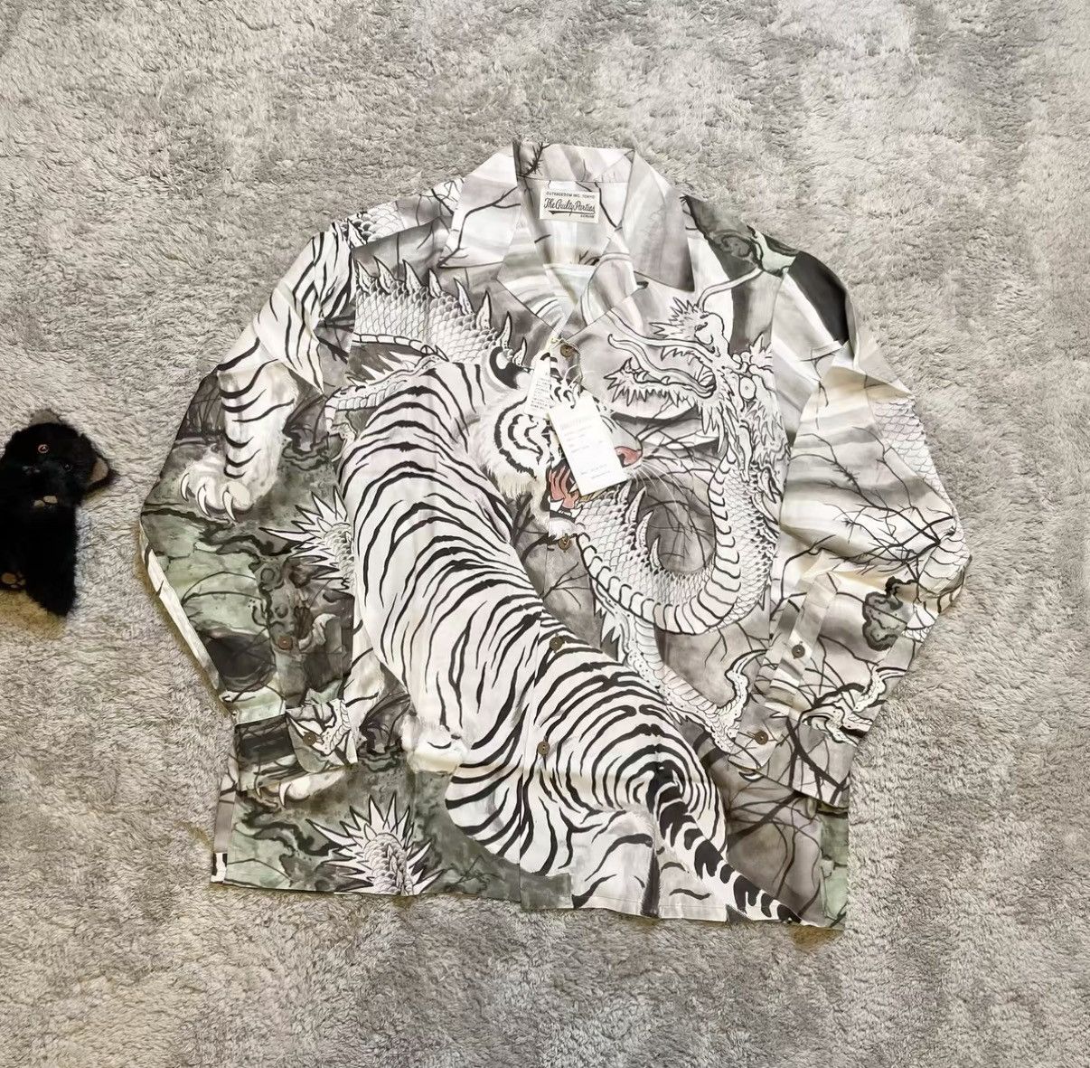 Wacko Maria Wacko Maria 22FW White Tiger Silk Long Sleeve Shirt J29 Size US M / EU 48-50 / 2 - 1 Thumbnail
