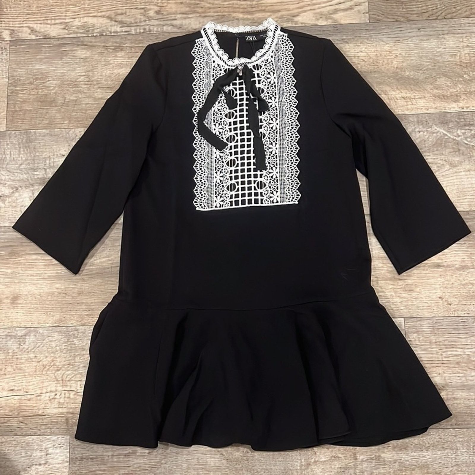 Zara ZARA Mini Dress with Ruffled Hem NWT (S) Size S / US 4 / IT 40 - 9 Thumbnail