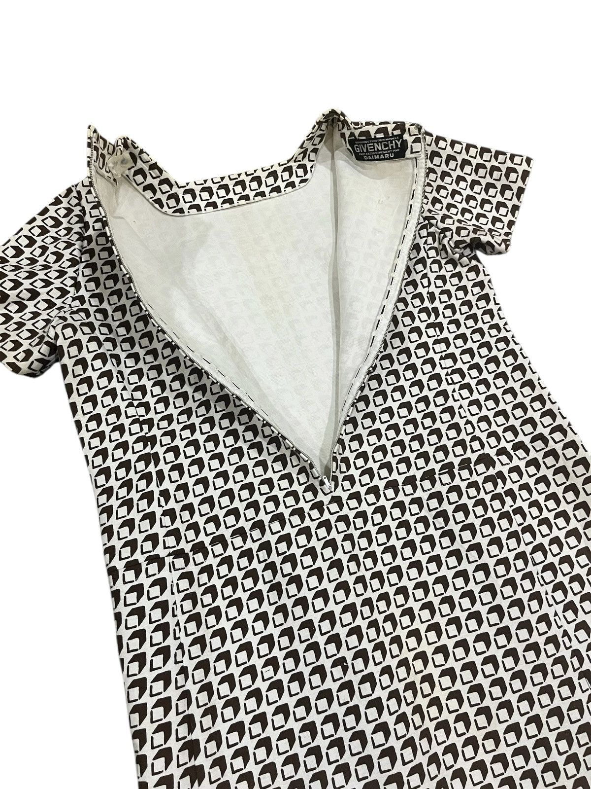 Givenchy GIVENCHY FAITE EXCLUSIVEMENT PAR DAIMARU DRESS Size ONE SIZE - 6 Thumbnail