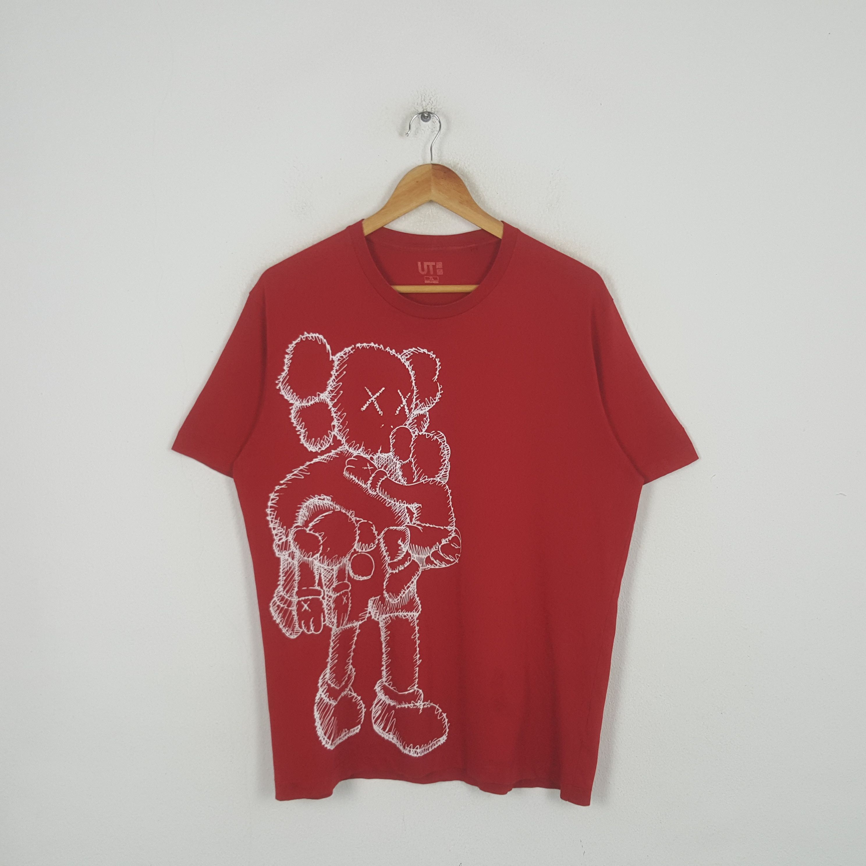 Kaws Vintage Kaws Big Logo Japanese Brand Tshirt RR29 Size US L / EU 52-54 / 3 - 1 Thumbnail