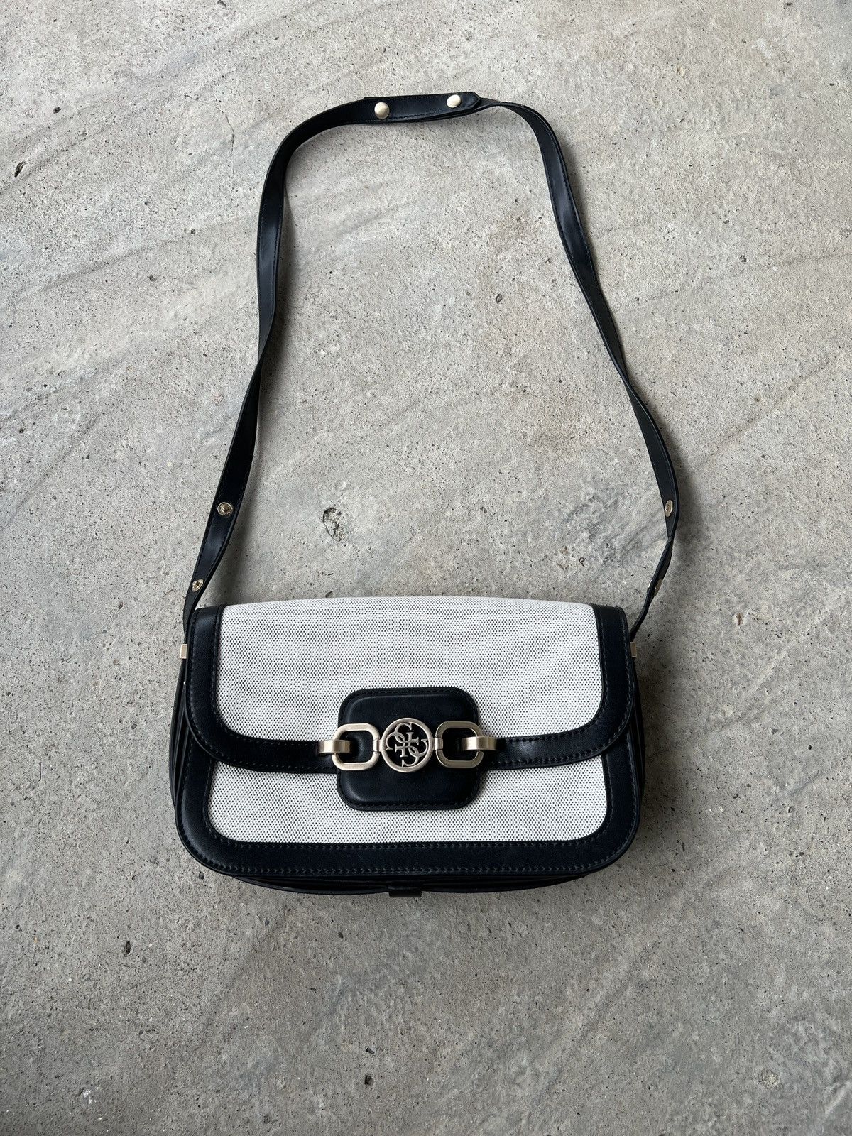 Guess Guess Bag Size ONE SIZE - 1 Thumbnail