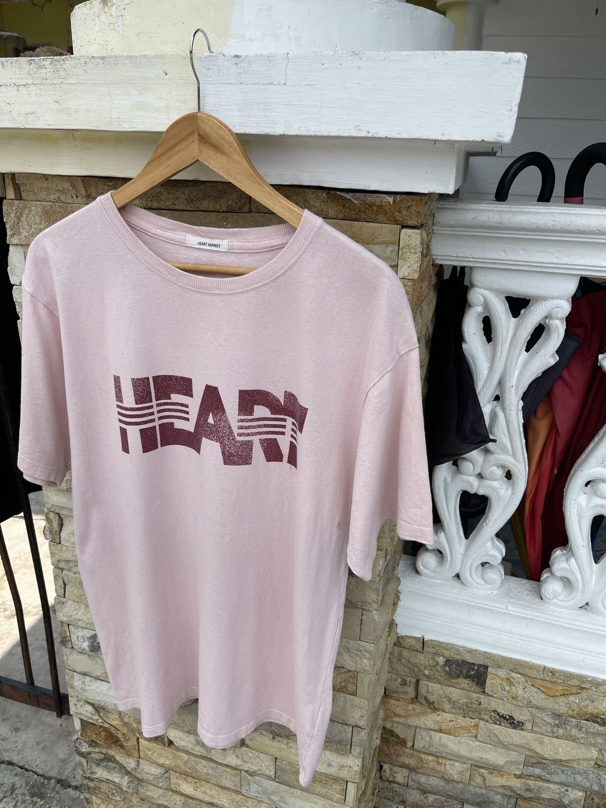 Japanese Brand Last Drop🔥Rare🔥HEART MARKET Spellout Big Logo T Shirt Size US L / EU 52-54 / 3 - 3 Thumbnail