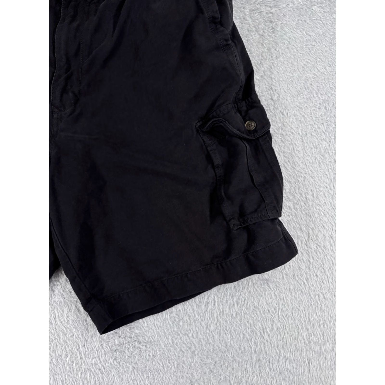 Tommy Bahama VINTAGE? No. Tommy Bahama Shorts Mens Cargo Silk Black 34 Adult Regular Inseam 10in Pockets Quick Dry Beach Vacation Mens Size US 34 / EU 50 - 3 Thumbnail
