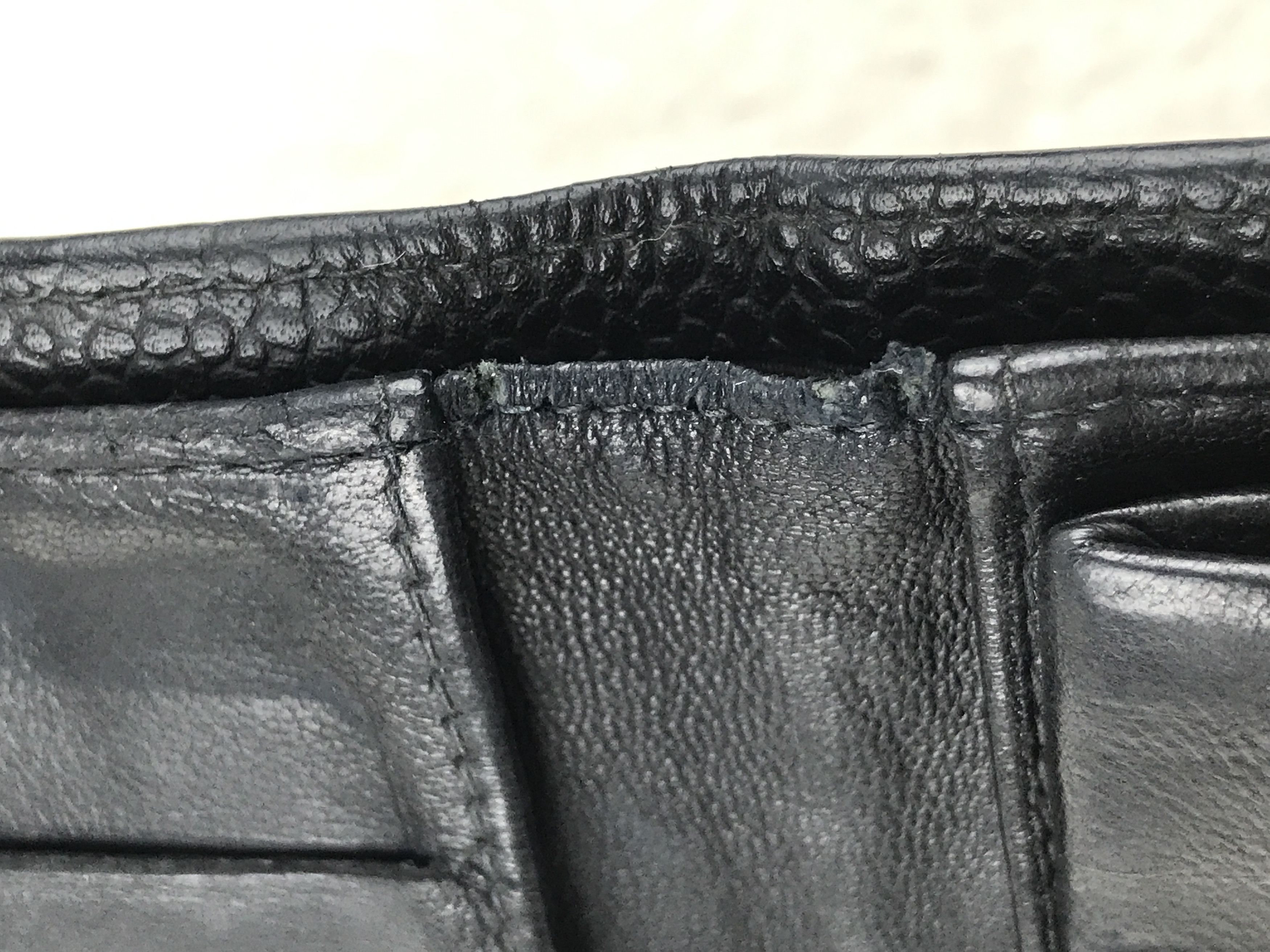 Chanel × Vintage Vintage Chanel Black Caviar CC Logo Bifold Wallet Size ONE SIZE - 16 Thumbnail