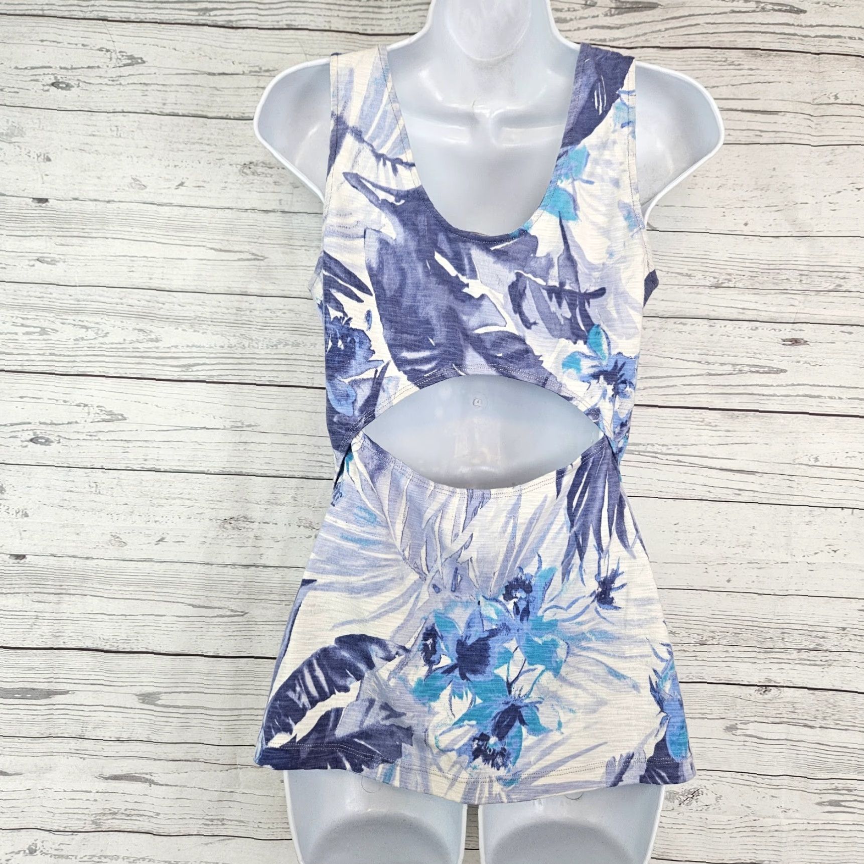 Tommy Bahama VINTAGE Tommy Bahama Womens Tank Top Sz Small Blue Purple Palm Print Cutout Size S / US 4 / IT 40 - 3 Thumbnail