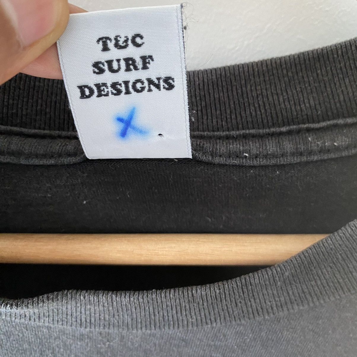 Vintage Vintage Faded 90s T&C Surf Designs ERD GRUNGE GRAIL TEE Size US XL / EU 56 / 4 - 8 Thumbnail