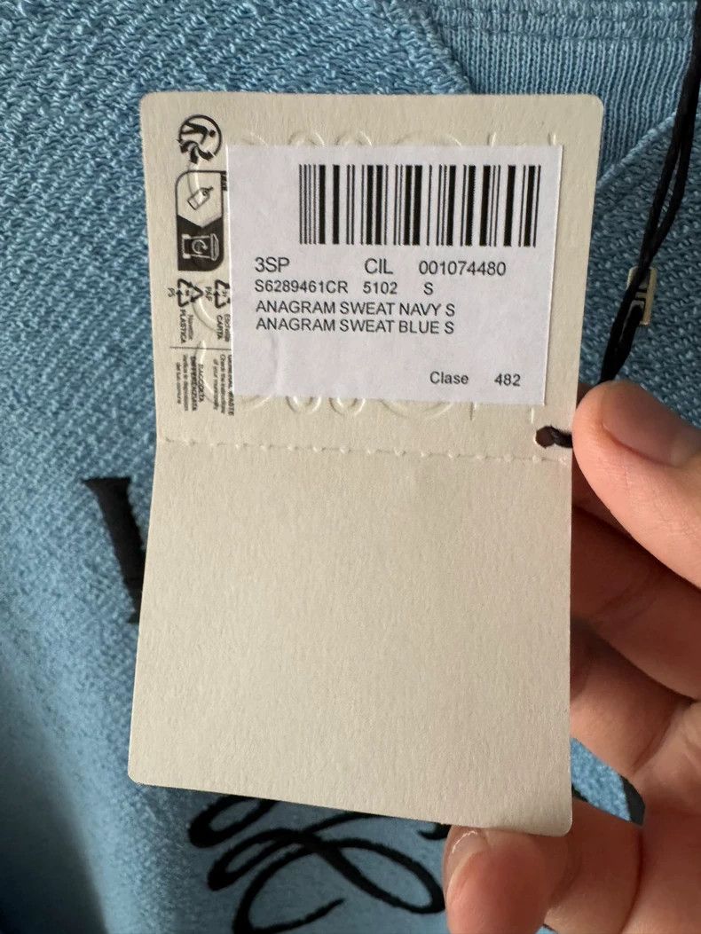 Loewe Loewe Wear a sweater coat backwards Size S / US 4 / IT 40 - 5 Thumbnail