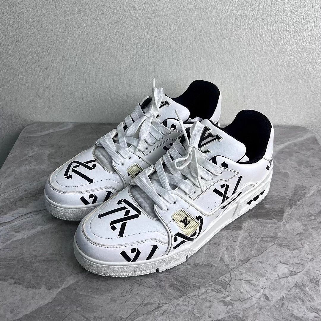 Louis Vuitton LV Trainer Eco Logo Black & White 7/41 Size US 7 / EU 40 - 1 Thumbnail