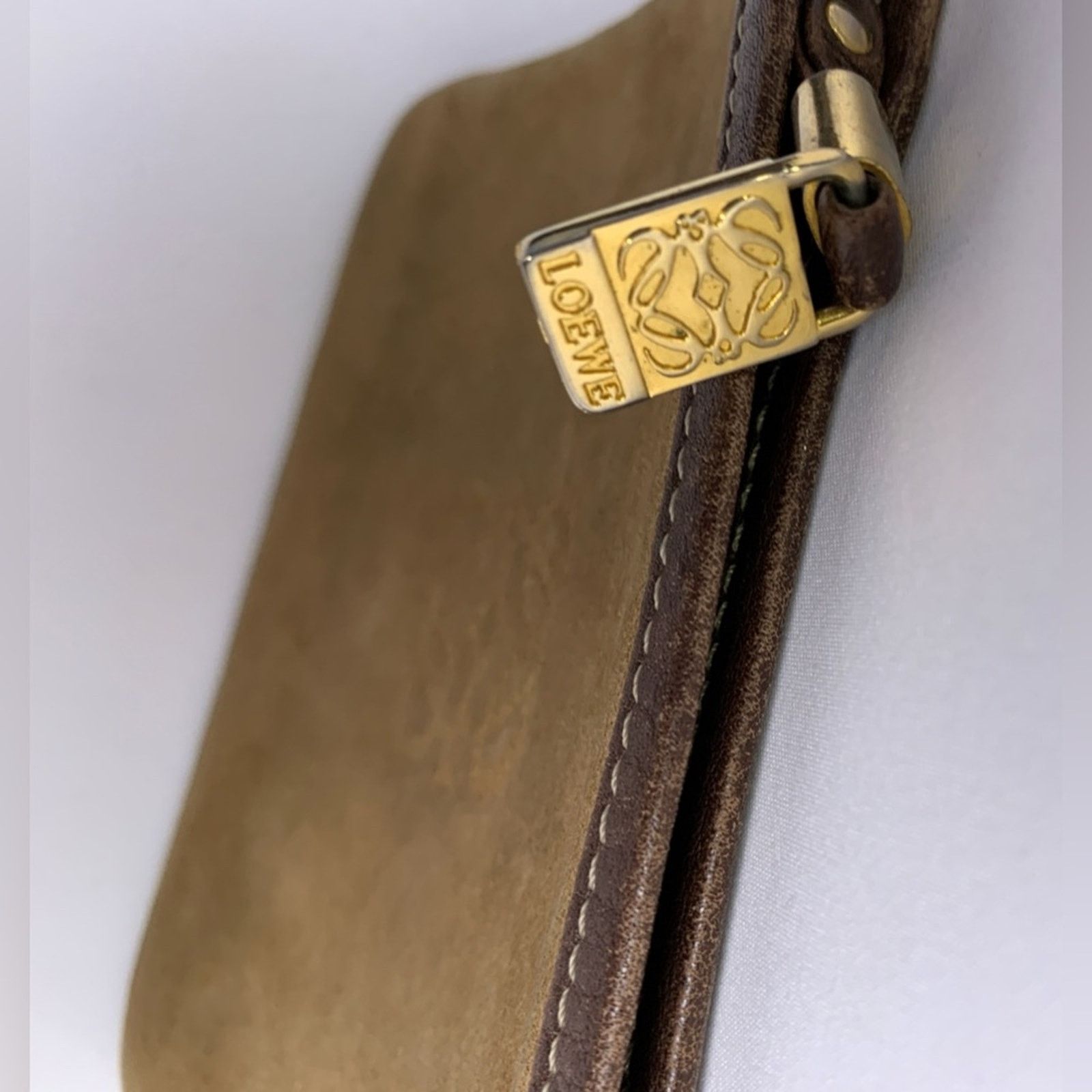 Loewe Loewe Tan Camel Suede Zip Pouch Size ONE SIZE - 4 Thumbnail