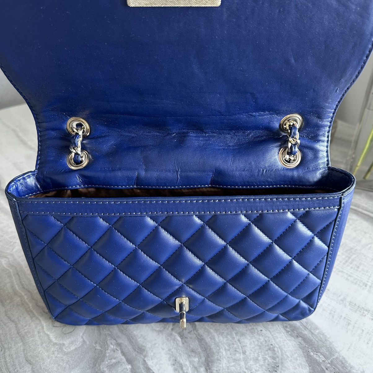 Love Moschino Love Moschino Patent Quilted Blue Faux Leather Shoulder Bag Size ONE SIZE - 10 Thumbnail