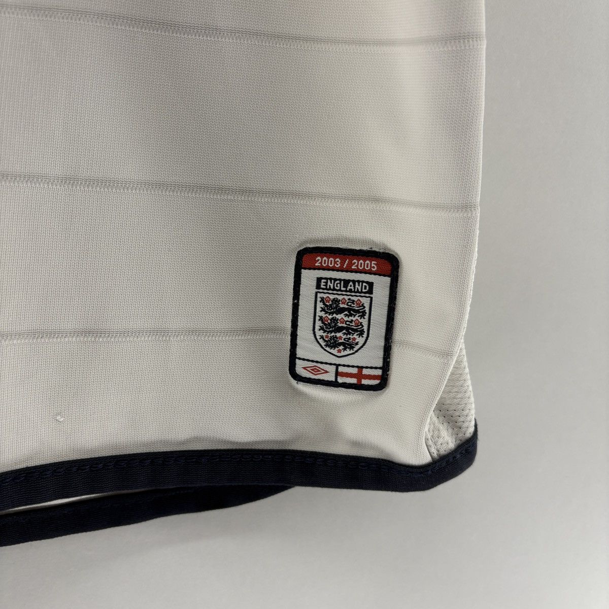 Umbro England 2004 Home Reversible Kit Soccer Football Jersey Size US XL / EU 56 / 4 - 8 Thumbnail