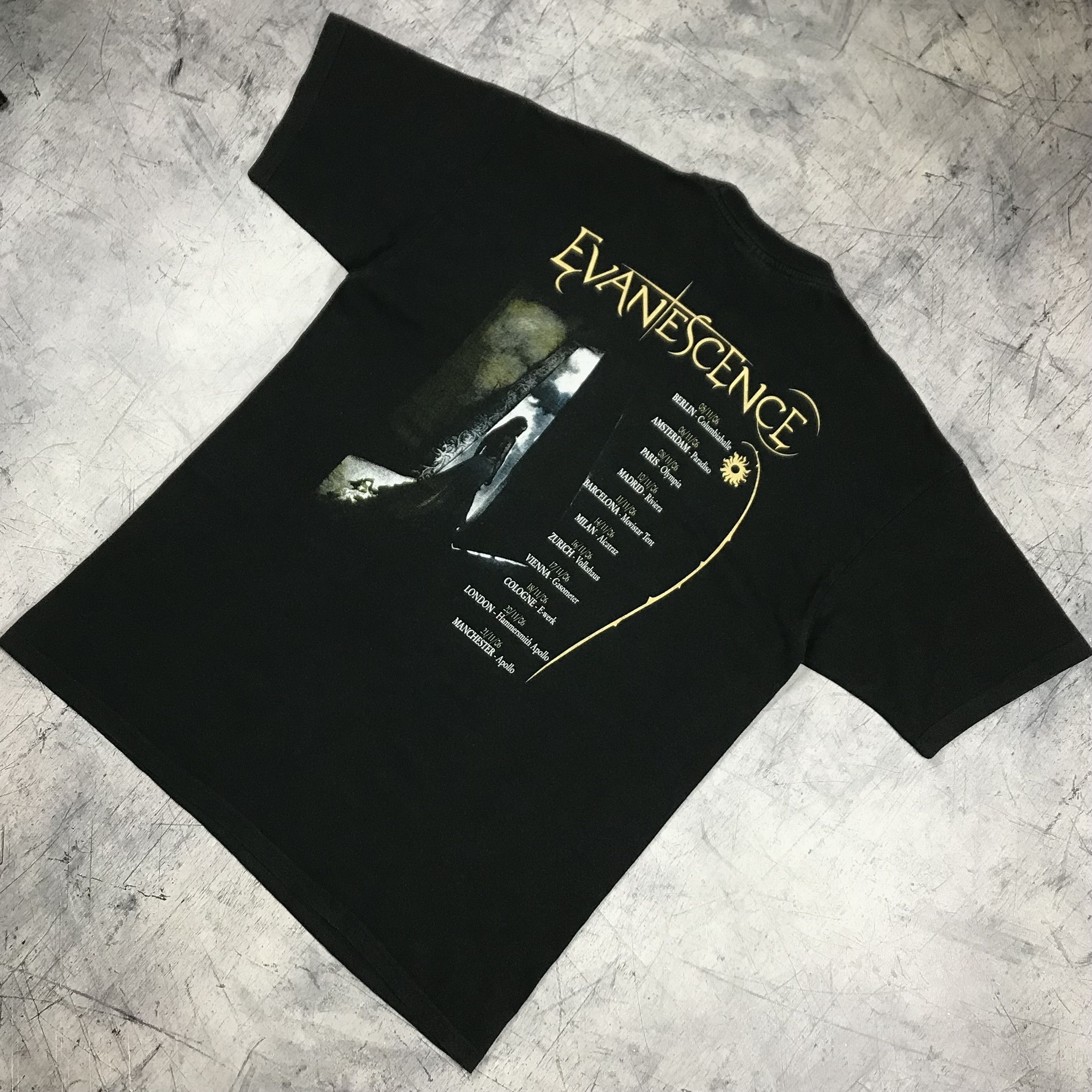 Band Tees Evanescence 2006 Tour Tee Size US XL / EU 56 / 4 - 2 Thumbnail