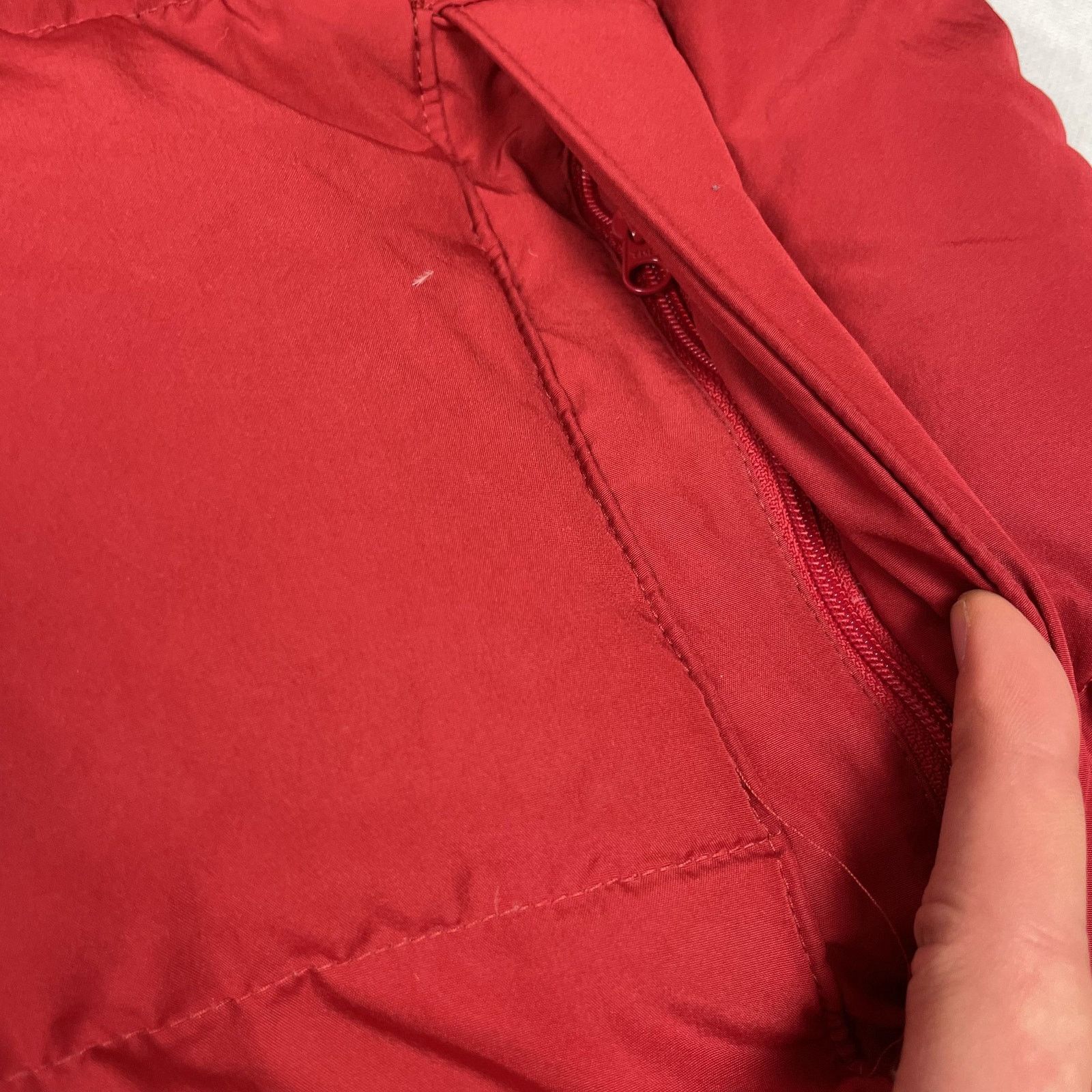 Nike × Vintage Nike Men's Red Swoosh Pockets Full Zip Down Puffer Vest 2XL Size US XXL / EU 58 / 5 - 5 Thumbnail