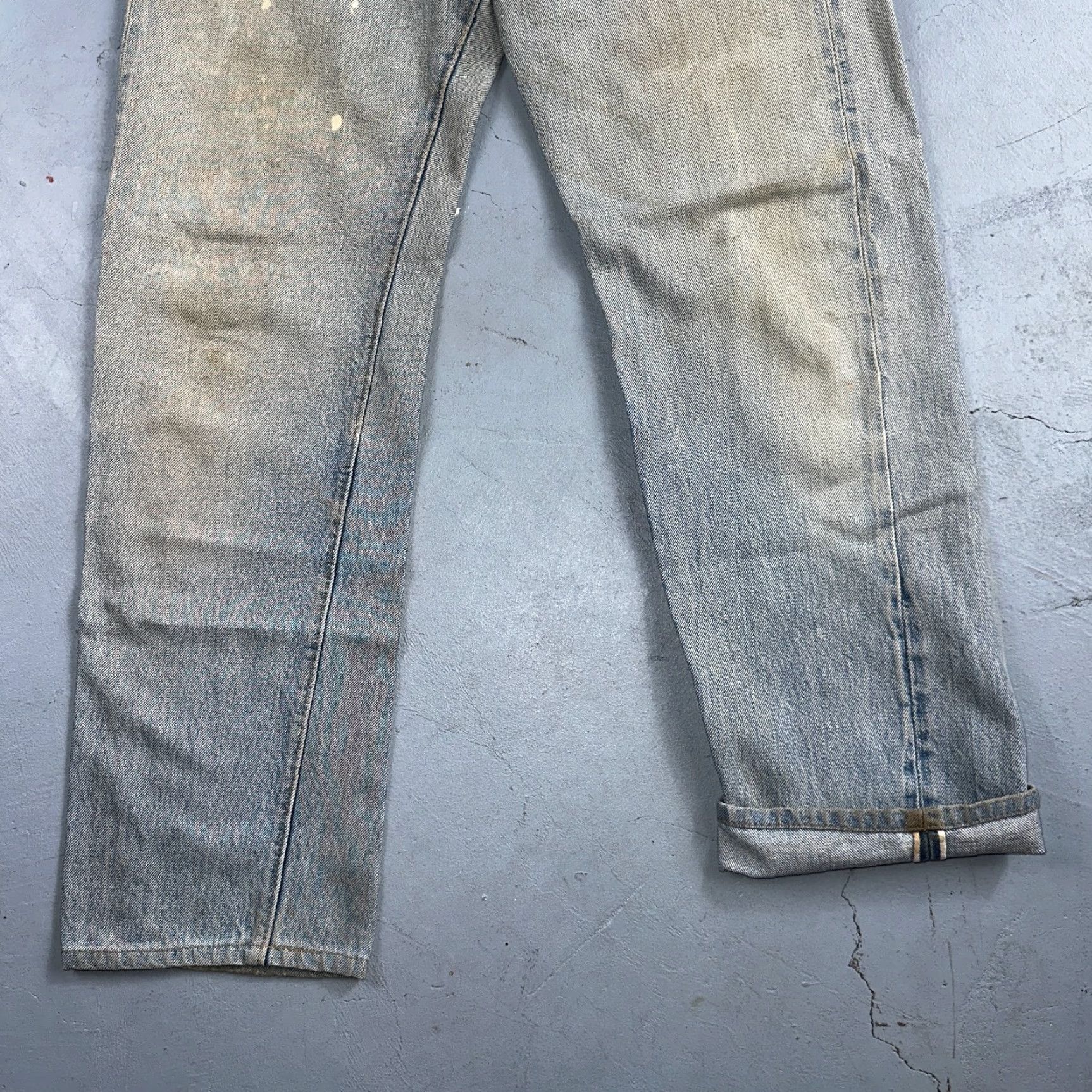 Levi's VINTAGE Levi's 501 Jeans - Light Wash Denim Straight Fit 28x29 USA 80s XX Belt Loop Distressed Men Short Description: 501 Series, Regular Size, Blue Size US 28 / EU 44 - 3 Thumbnail