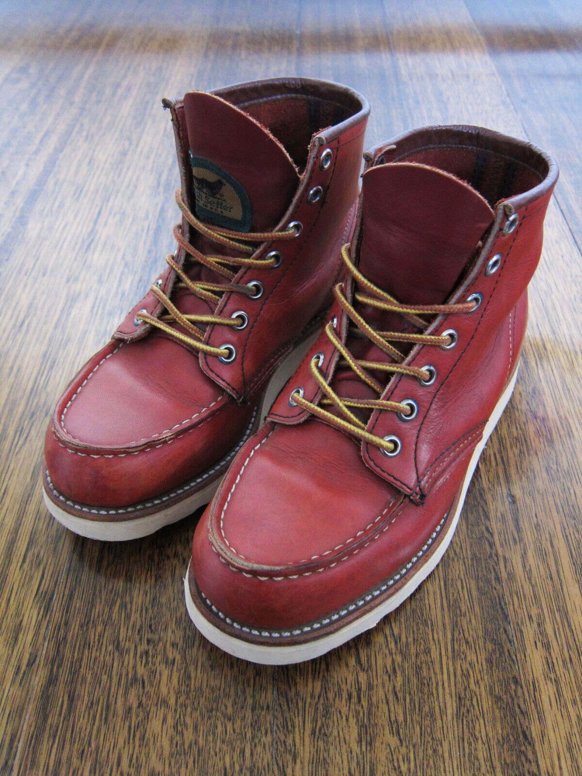 Red Wing RED WING / IRISH SETTER 2705 Classic Moc Oro Russet (US 4 E) Size US 4 / IT 34 - 1 Thumbnail