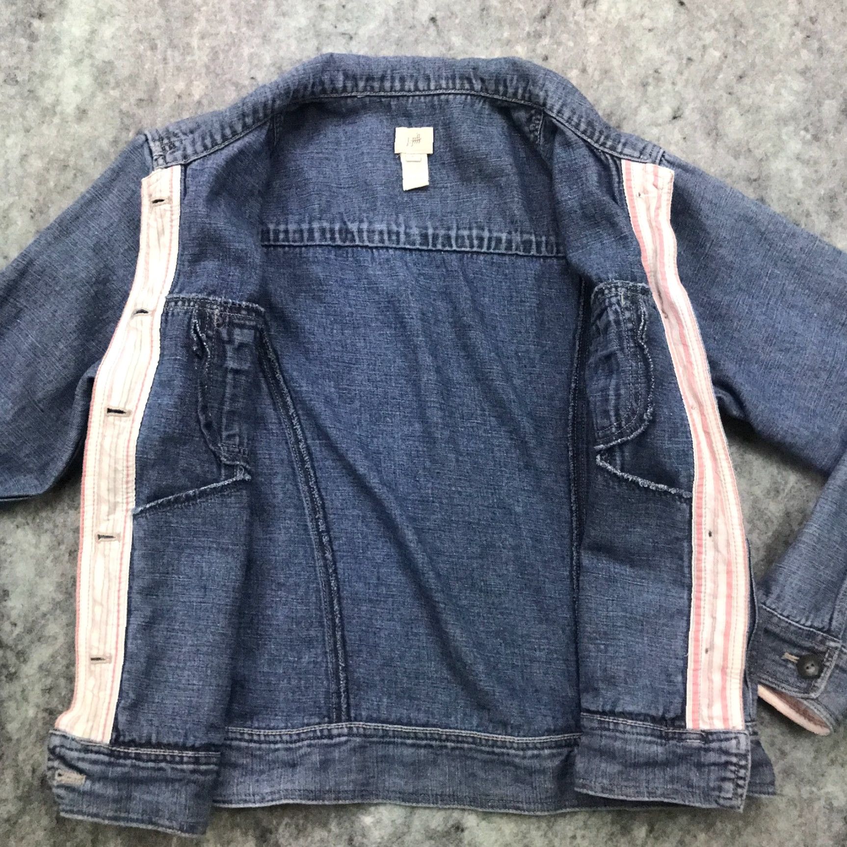 J. Jill VINTAGE J. Jill Denim Jacket Womens Small Blue Distressed Button Down Classic Long Sleeve Size 28" / US 6 / IT 42 - 4 Thumbnail