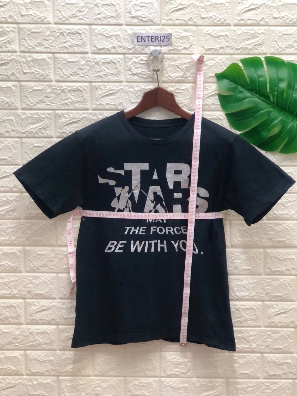 Vintage T-Shirt Short Sleeve Uniqlo Star Wars Size M Black Size US M / EU 48-50 / 2 - 4 Thumbnail