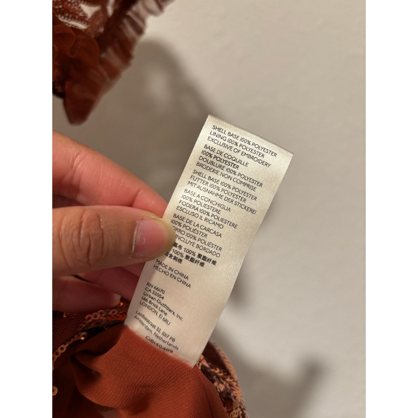 Anthropologie NWOT Anthropologie Burnt Orange Cut-out Sequin Top Sz S Size S / US 4 / IT 40 - 7 Thumbnail