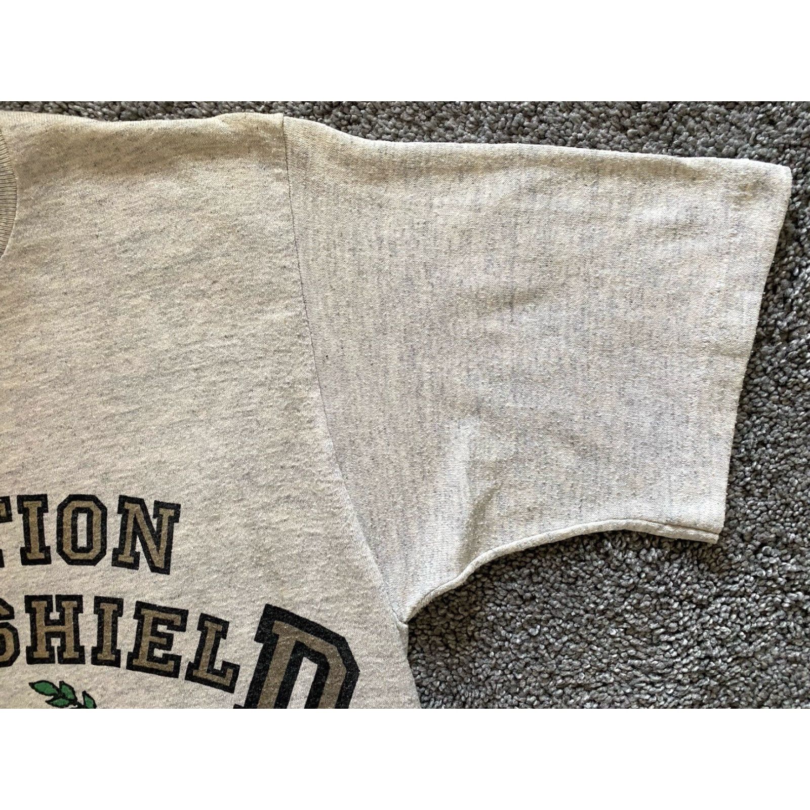 Jerzees VINTAGE Jerzees T Shirt Men’s L 42-44 Operation Desert Shield Made In USA Gray Mens T-Shirt 90s Military USA Size US L / EU 52-54 / 3 - 6 Thumbnail