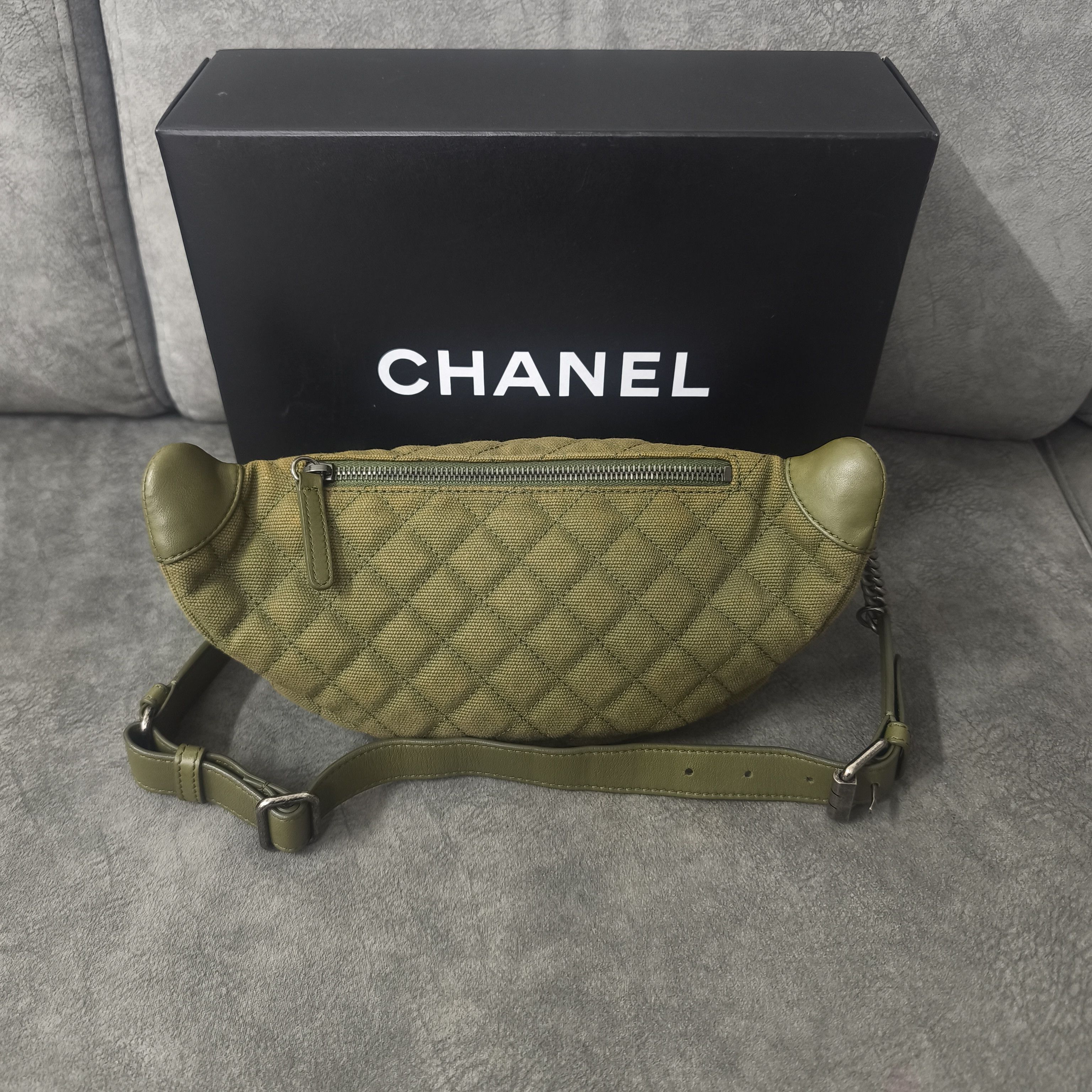 Chanel 2017 Chanel Coco Cuba Waist Bag in Canvas and Lambskin Size ONE SIZE - 3 Thumbnail