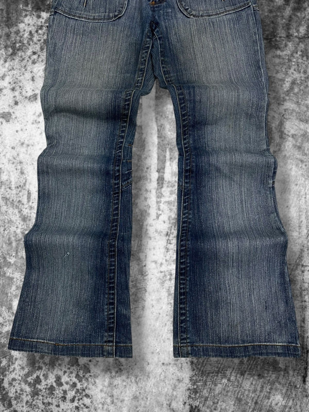 Japanese Brand Vintage Japan Designer 90’s Crest Jeans Flared Trible Denim Size US 29 - 3 Thumbnail