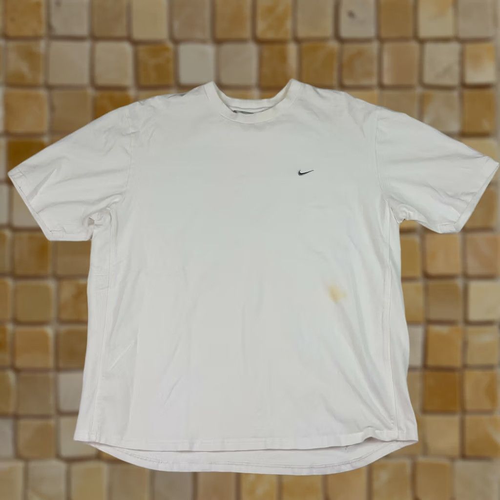 Nike VINTAGE Nike Swoosh Logo T-Shirt Mens 2XL White Athletic Retro Sports Shirt Size US XXL / EU 58 / 5 - 1 Thumbnail