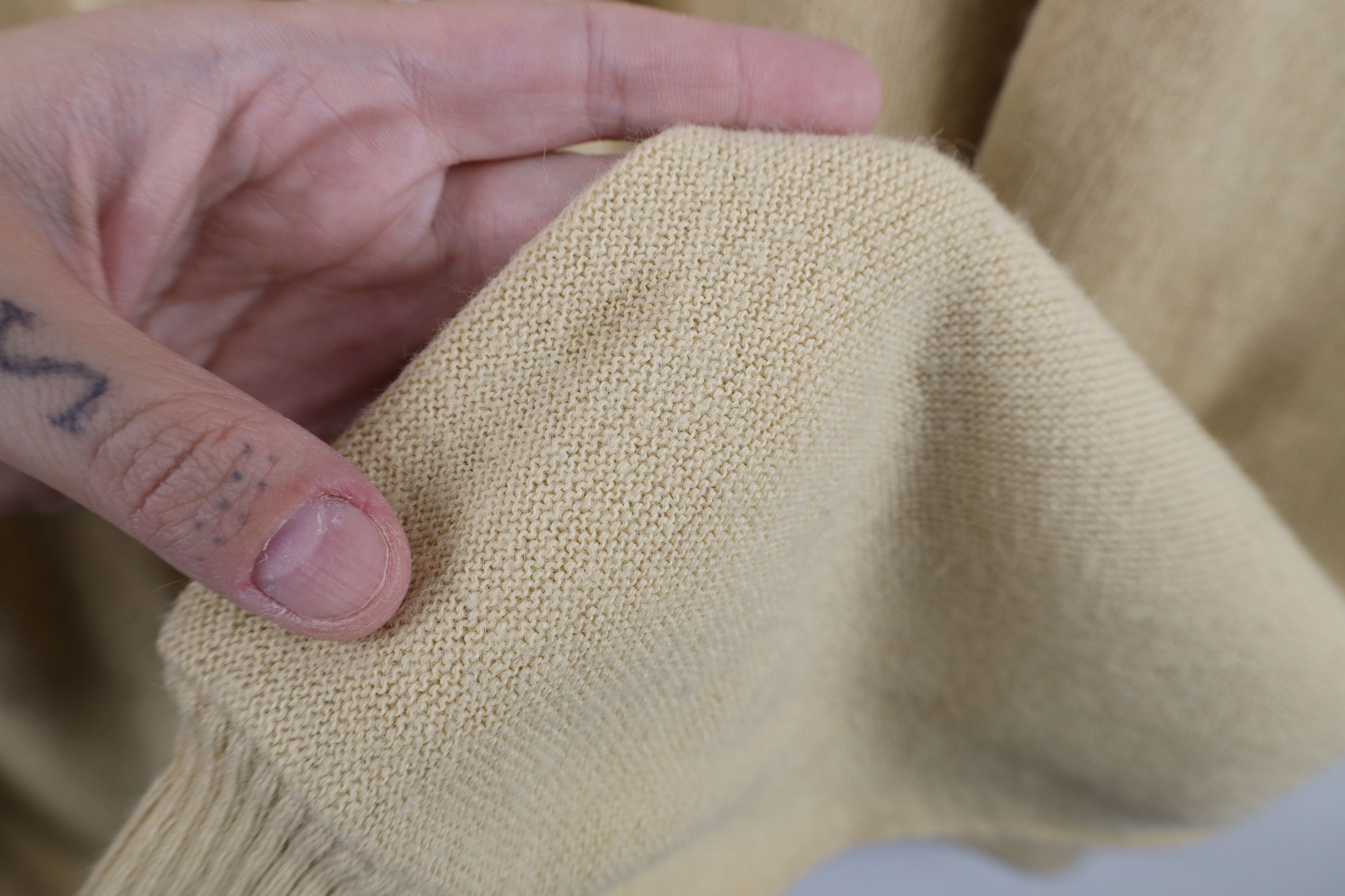 Vintage Vintage 70s Streetwear Knit Cardigan Sweater Beige USA Size US XL / EU 56 / 4 - 4 Thumbnail