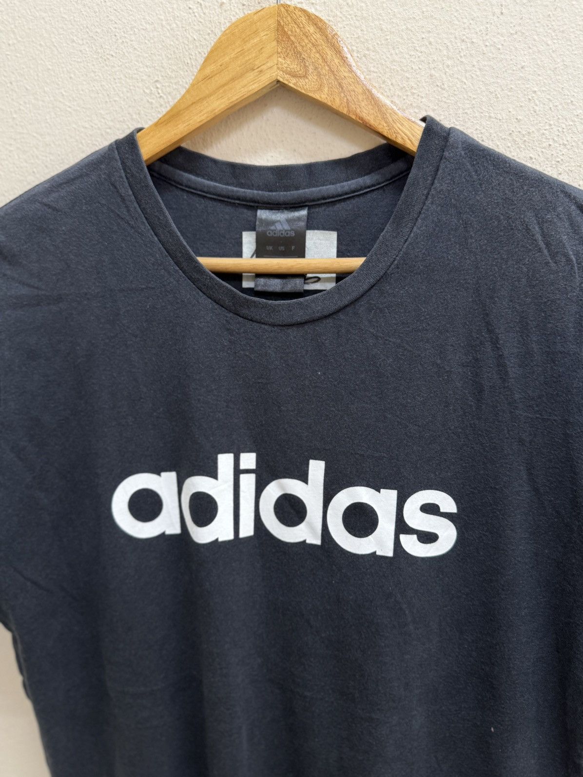 Adidas Adidas Spellout bigogo Tshirt Size US XS / EU 42 / 0 - 5 Thumbnail