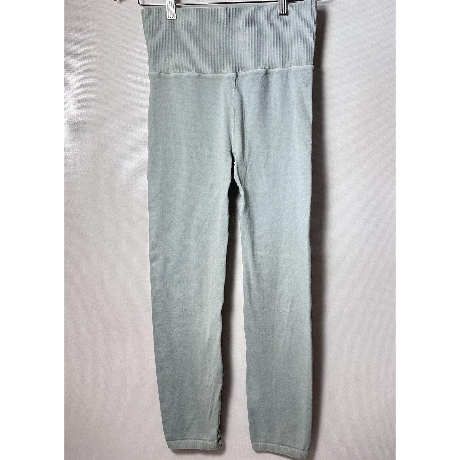 Free People Free People Movement Leggings Good Karma High Rise Size 26" / US 2 / IT 38 - 2 Thumbnail