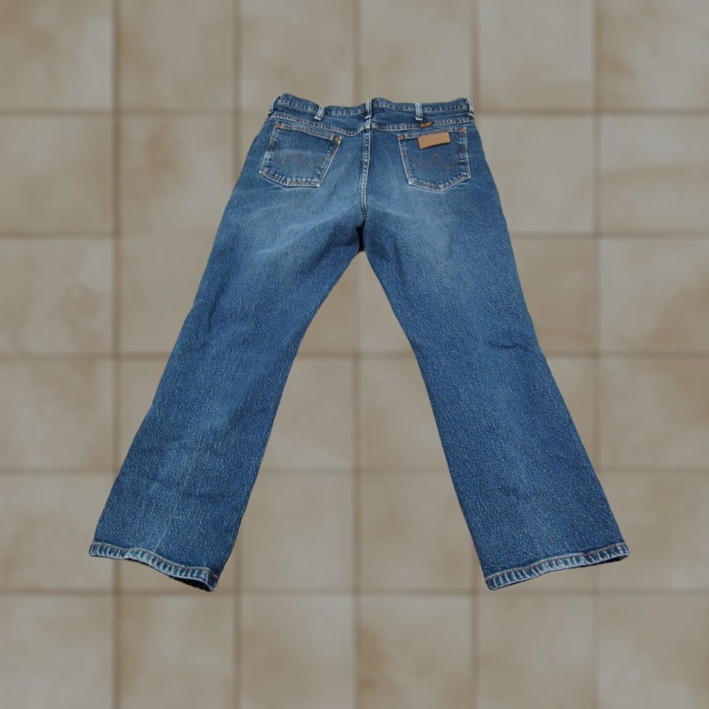 Wrangler Wrangler Jeans Wrangler 937 Slim Fit Jeans Cowboy Cut Western 38 x 32 Mens Blue Denim 5-Pocket Vintage Wrangler Cowboy Cut Mens Jeans Size US 38 / EU 54 - 1 Thumbnail