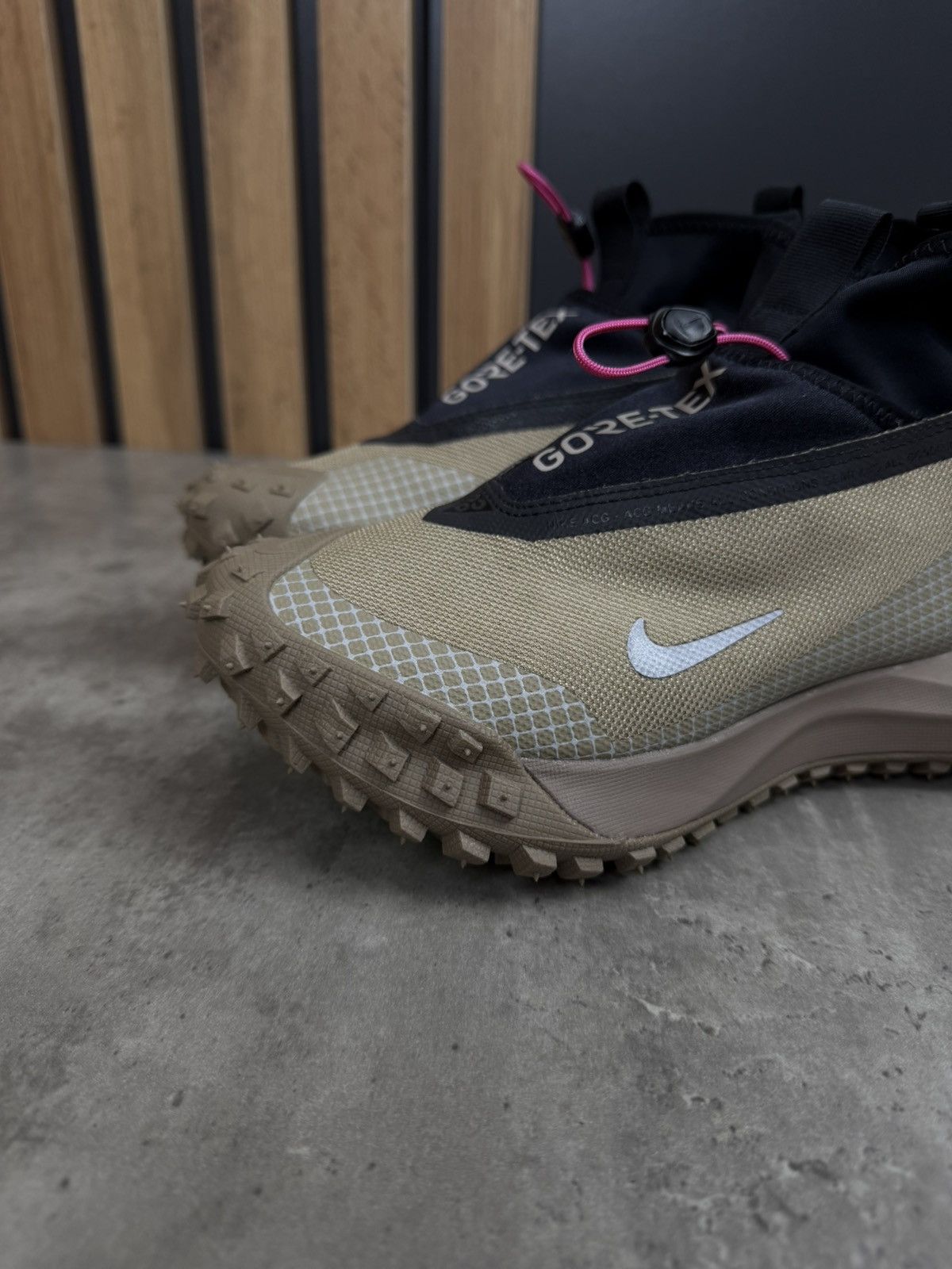 Nike ACG Nike ACG Mountain Fly Gore-Tex Khaki Size 35.5 Size US 5.5 / IT 35.5 - 2 Thumbnail