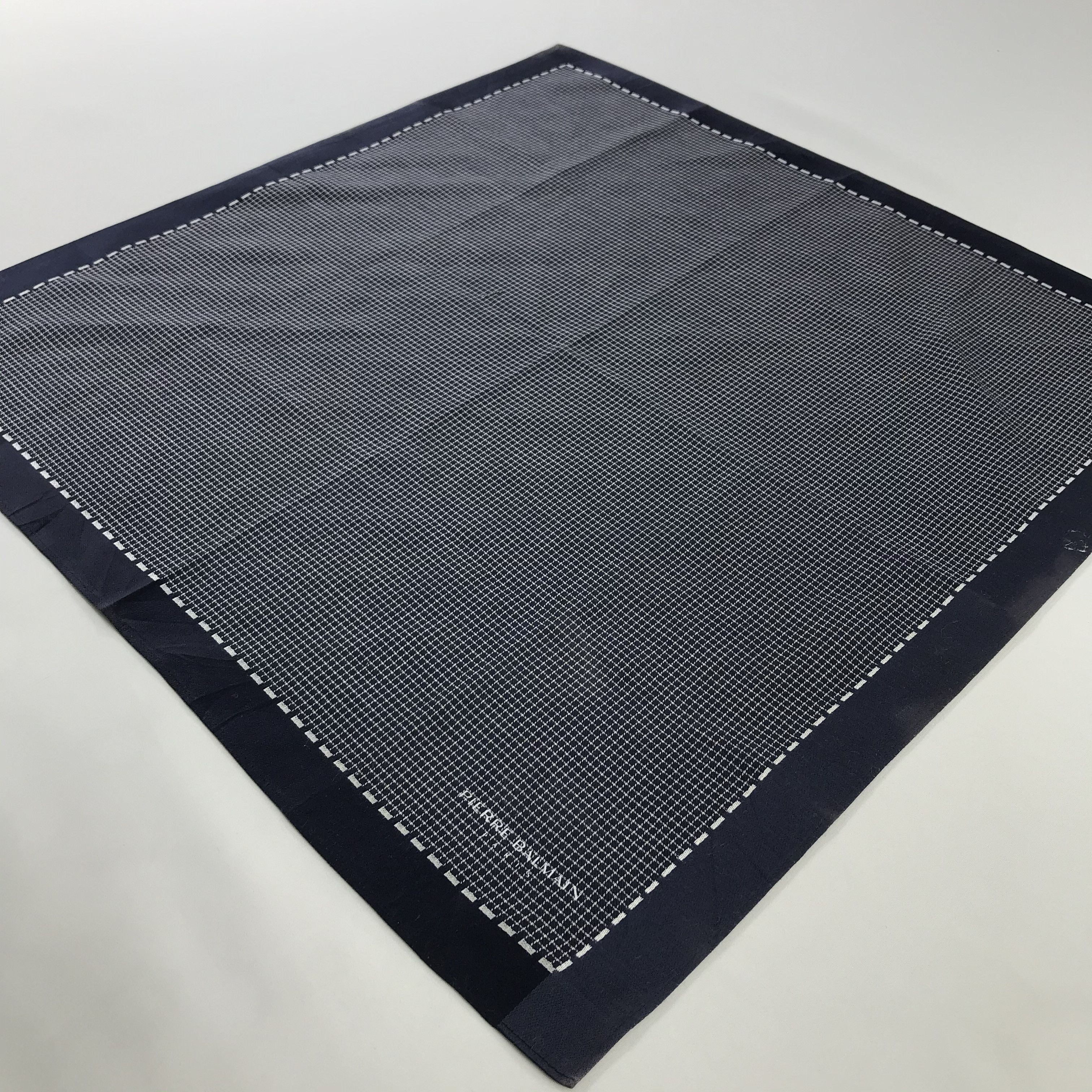 Pierre Balmain × Vintage Pierre Balmain Bandana / Handkerchief / Neckerchief - S452 Size ONE SIZE - 1 Thumbnail