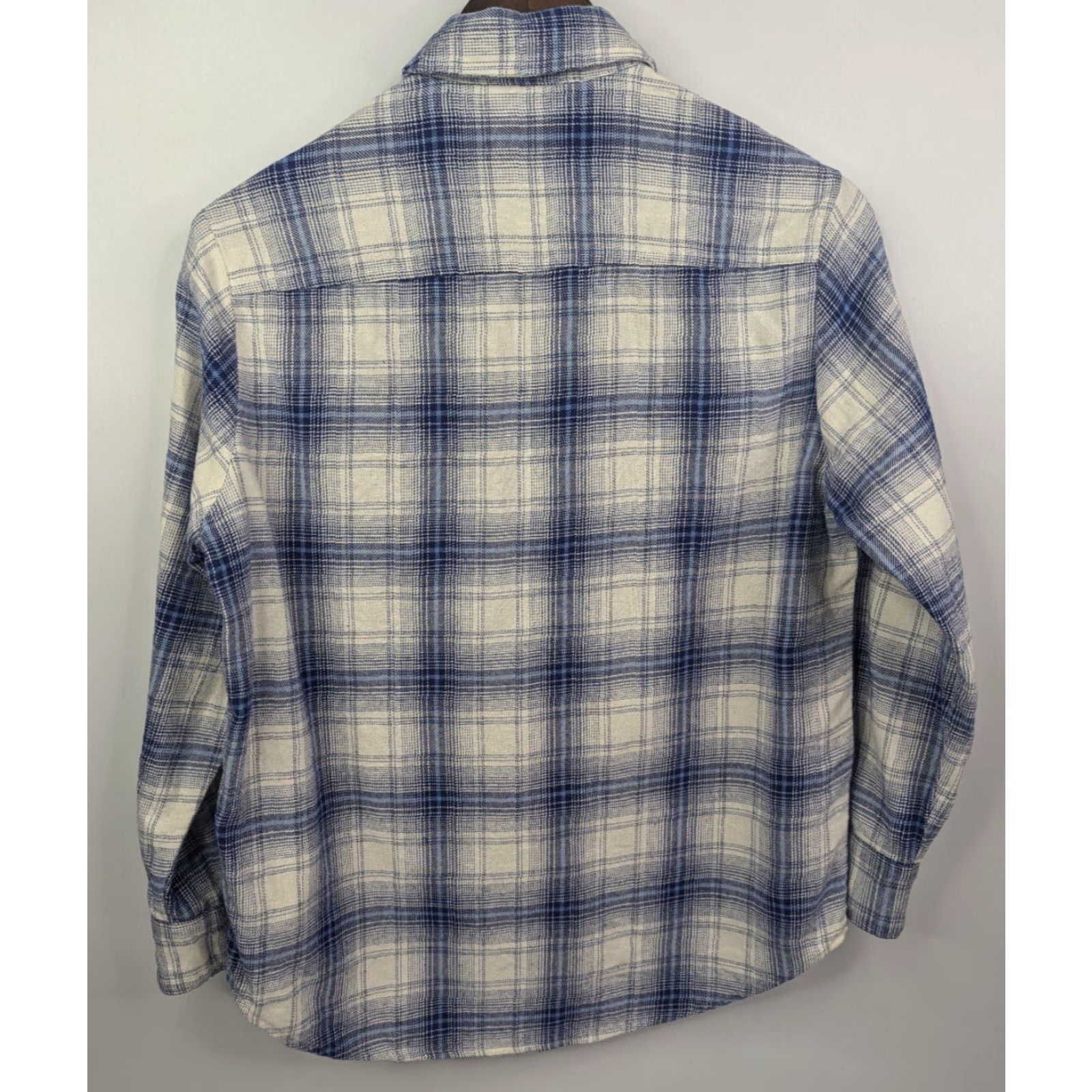 Old Navy VINTAGE Old Navy Women's Shirt XS Plaid Blue White Flannel Button-Up with Pockets Size XS / US 0-2 / IT 36-38 - 2 Thumbnail