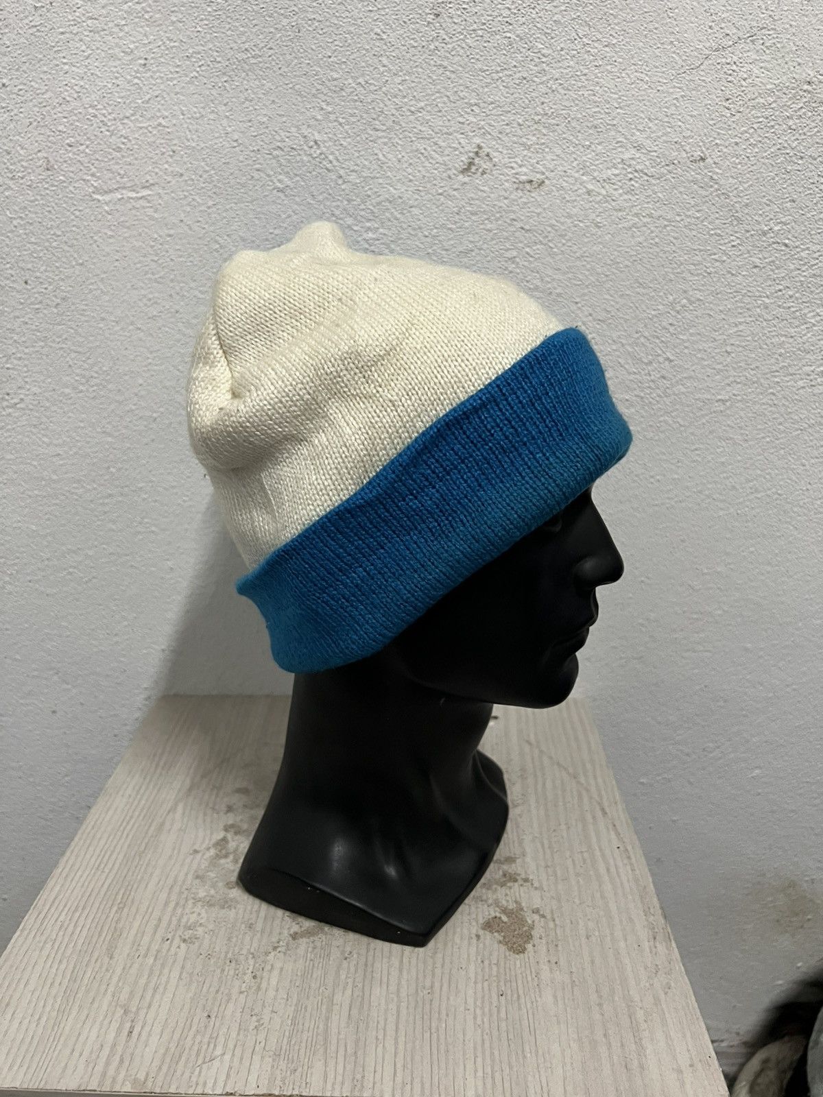 Disney Vintage donald Duck Disney Cartoon Beanie Hat Size ONE SIZE - 4 Thumbnail