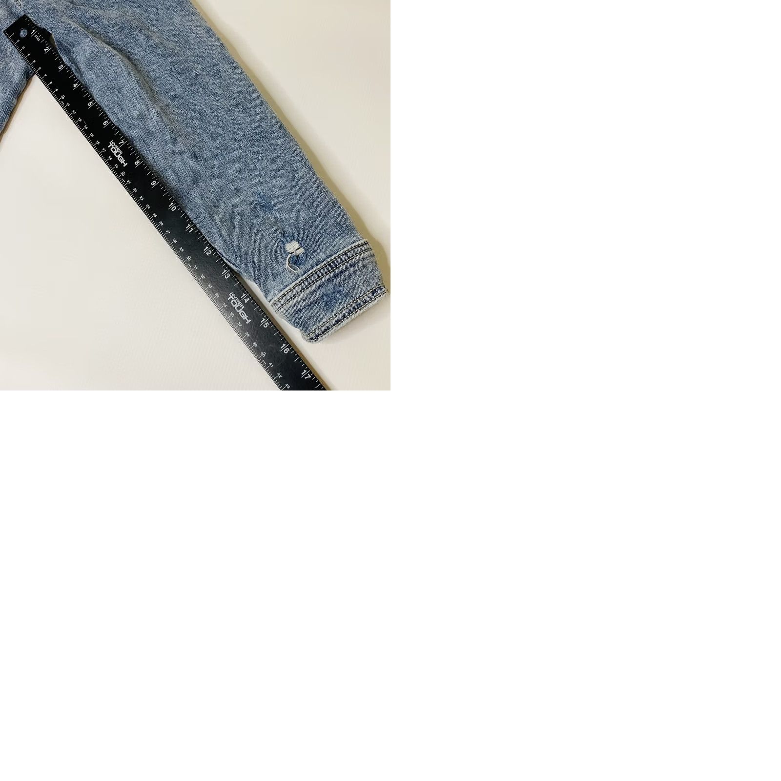 Torrid VINTAGE Torrid Denim Jean Distressed Jacket 00 Plus Size Light Wash Button Jacket Womens 0X Blue Spring Fall Winter Mens Womens Girls Boys Size 40" / US 18 - 9 Thumbnail