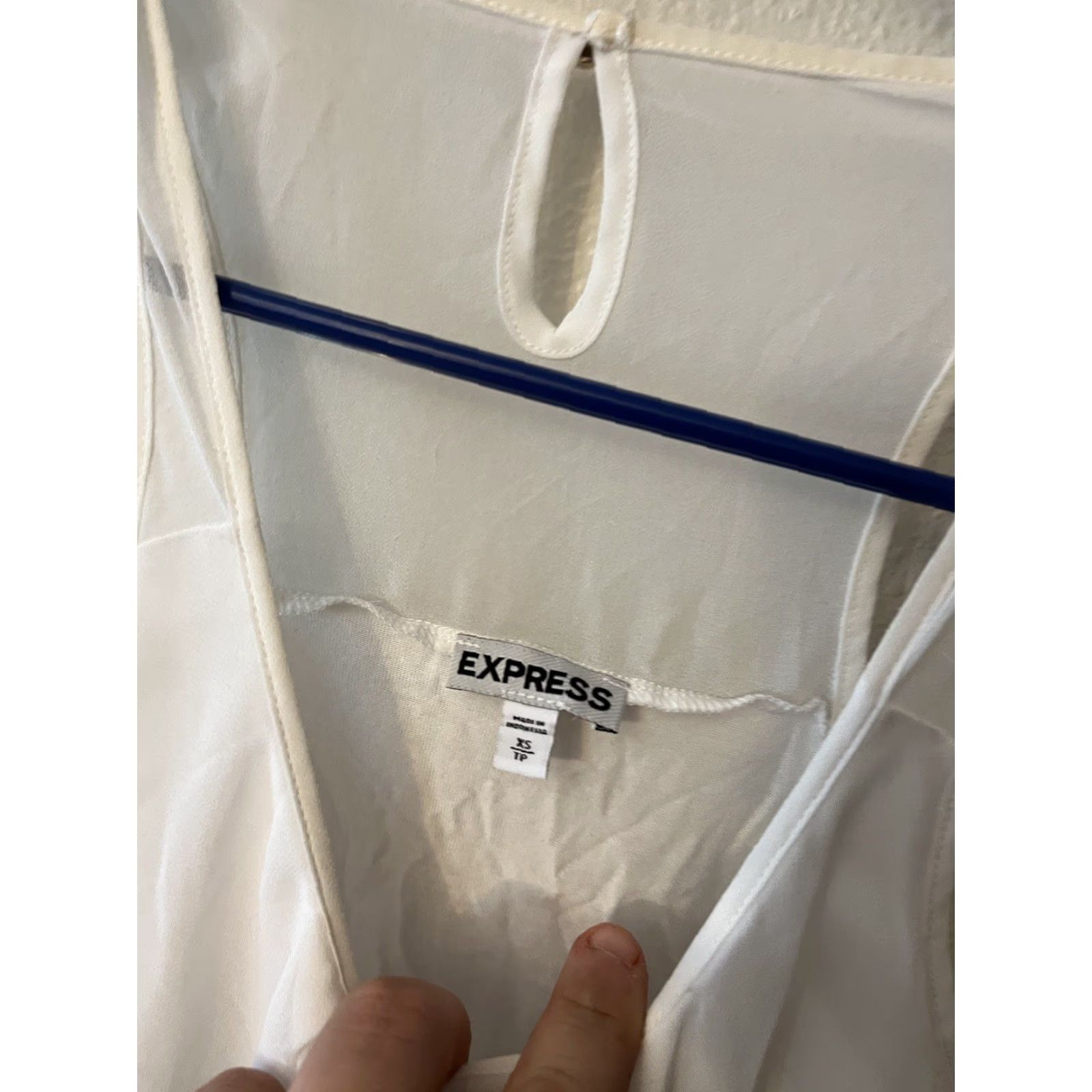 Express Express Tank Womens XS White Polyester Round Neck Solid Stretch Blouse Shirt Bib Size XS / US 0-2 / IT 36-38 - 3 Thumbnail