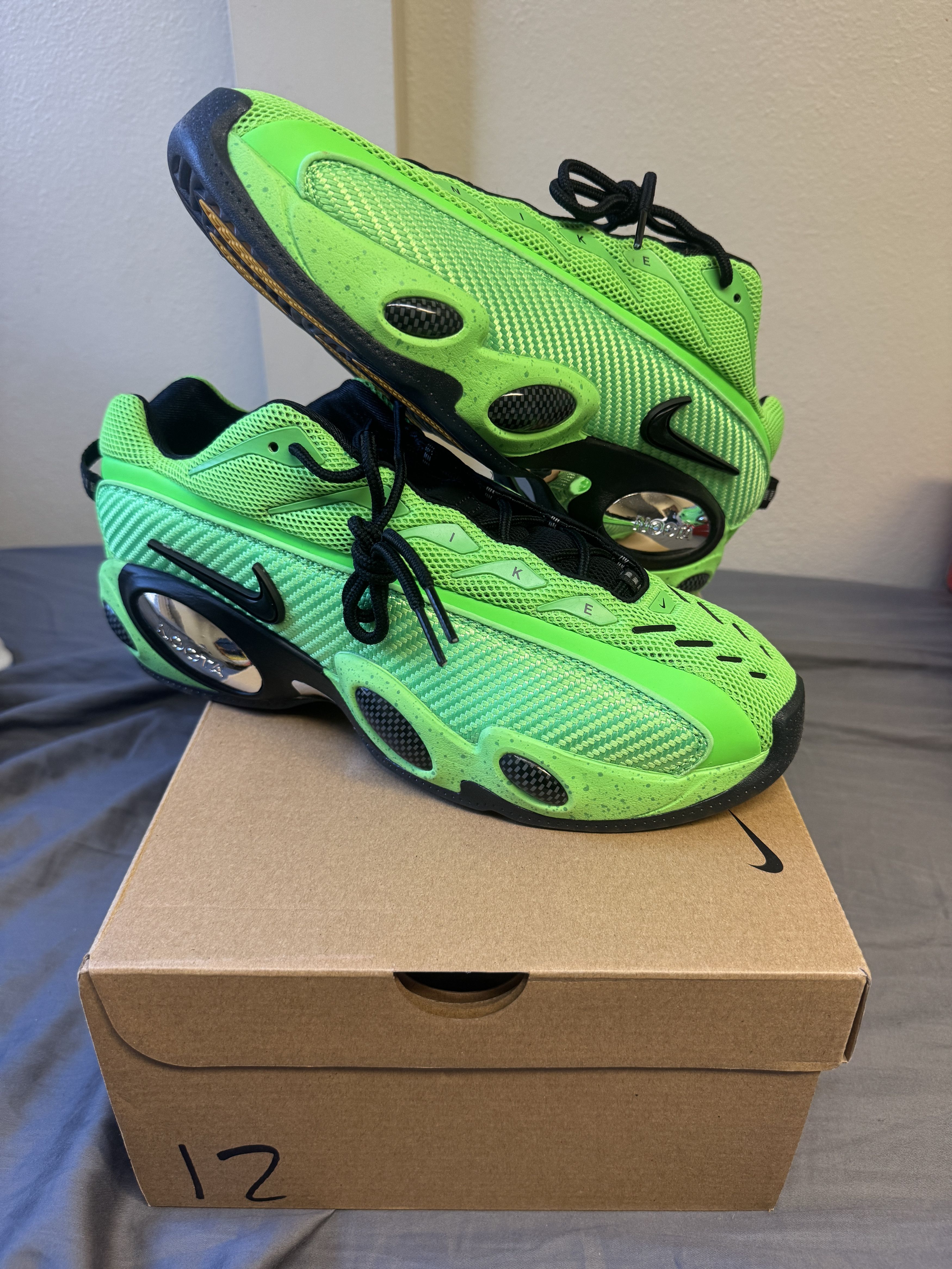 NOCTA × Nike NIKE NOCTA GLIDE EYBL PE SLIME GREEN Size US 12 / EU 45 - 1 Thumbnail